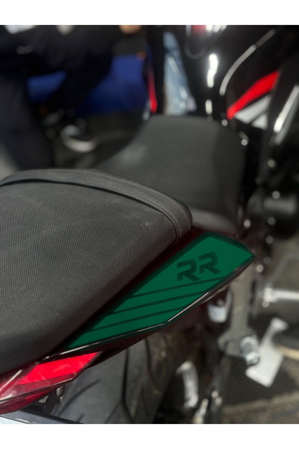 RKS R250-M250 için RR Yazılı Kuyruk Sticker Etiket (Sağ ve Sol )