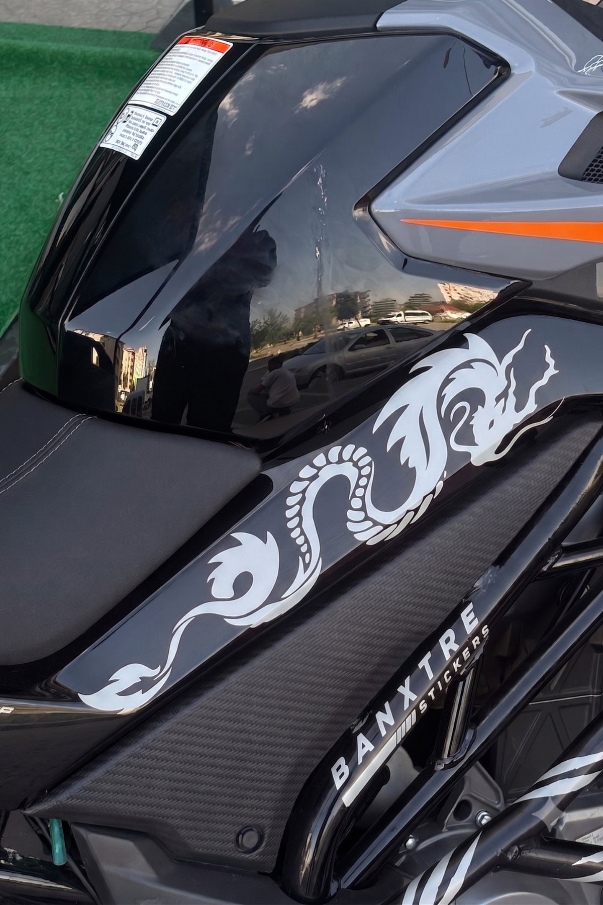 CFMOTO NK250 Uyumlu Ejderha Tasarım Orta Grenaj Sticker Seti Sağ ve Sol