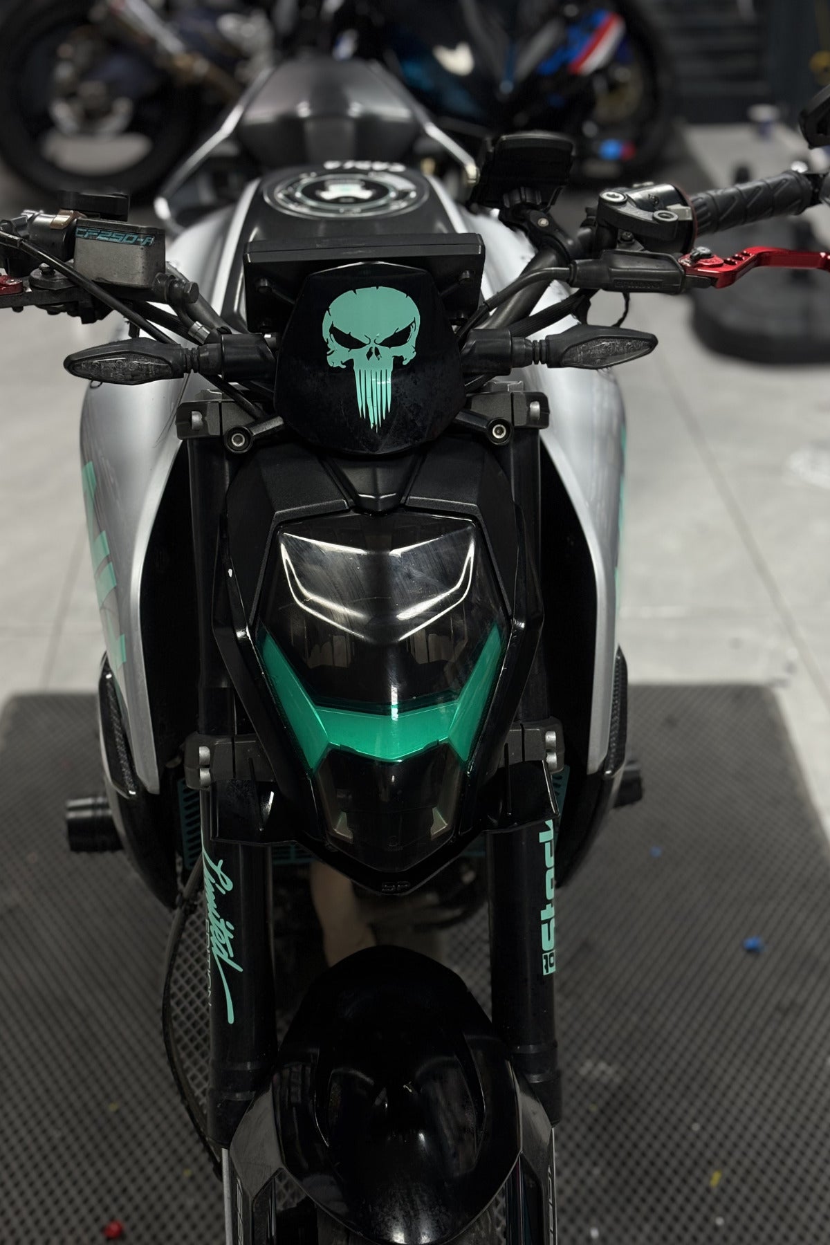 CFMOTO NK250 Gündüz Led için Renkli Far Filmi Sticker