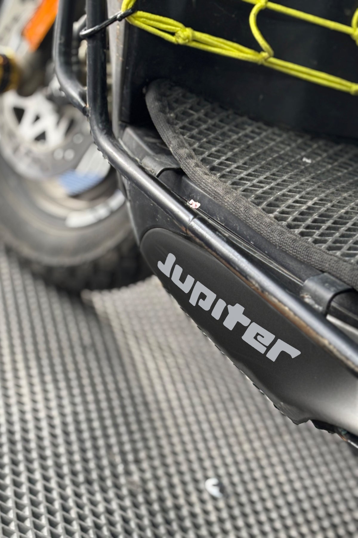 TVS Jupiter 125 için Alt Sakal Jupiter Yazıları Sticker (15CMx3CM)(2 Adet)