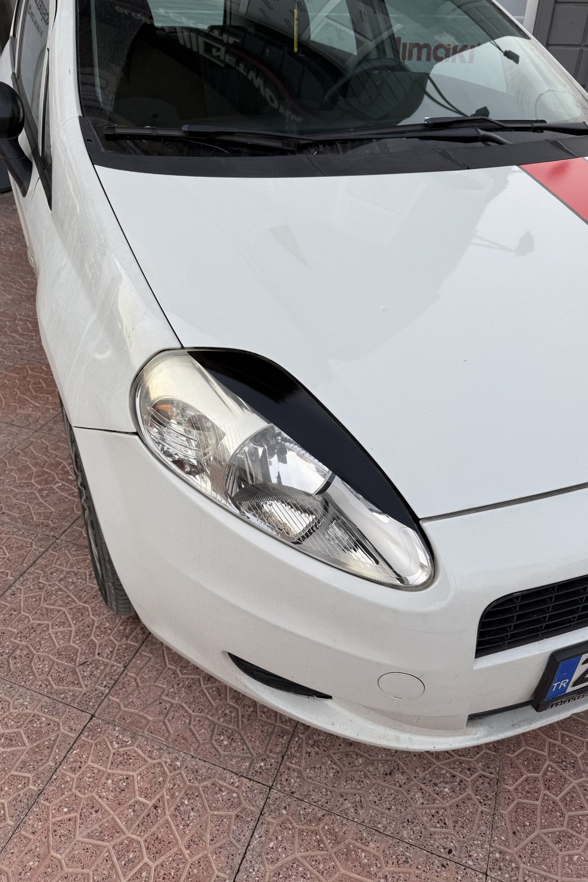 Fiat Punto için Siyah Renk Far Kaşı Sticker Seti (Sağ ve Sol=
