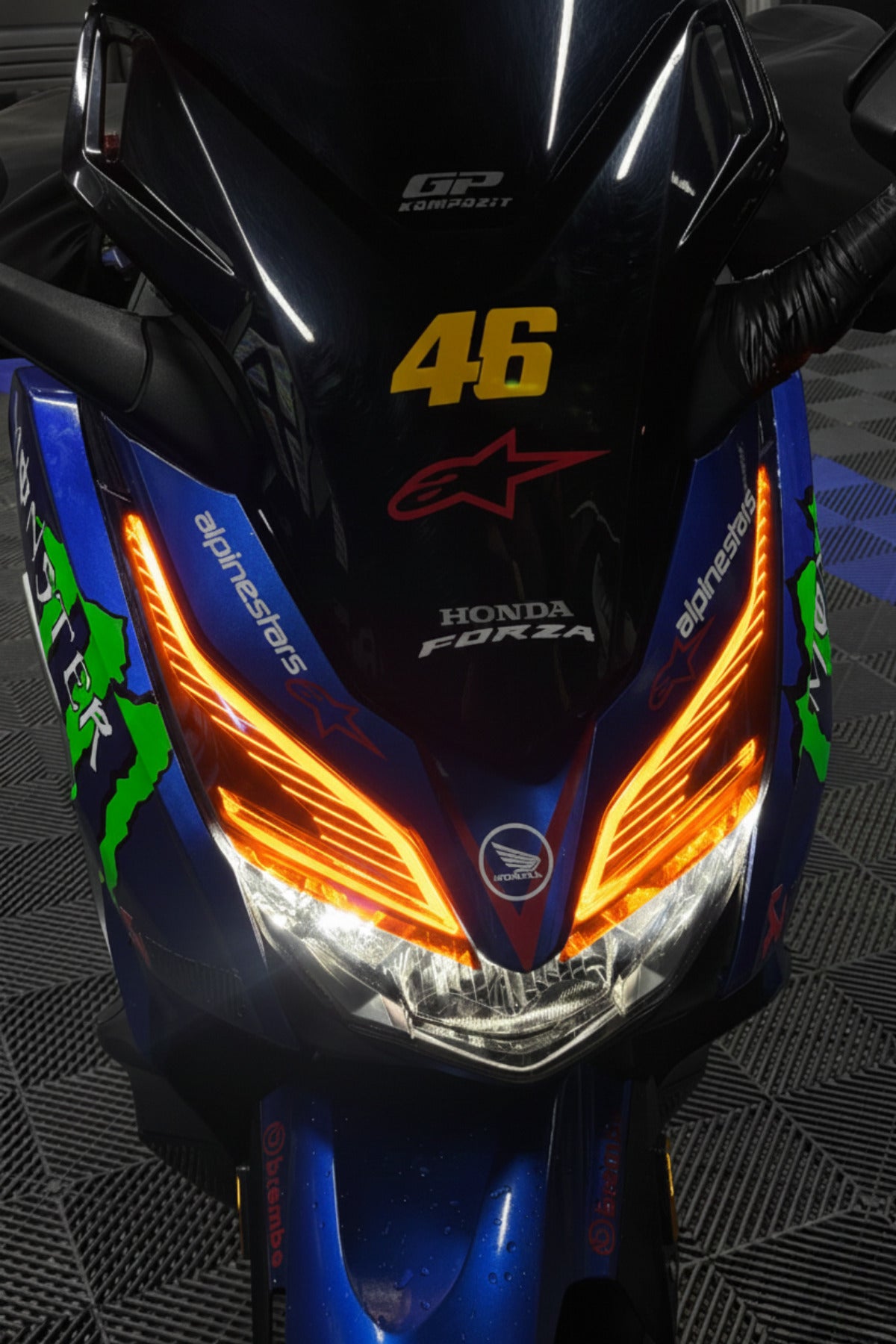 Honda Forza 2018-2022 Yılları için Far Tasarım Far Sticker Etiket