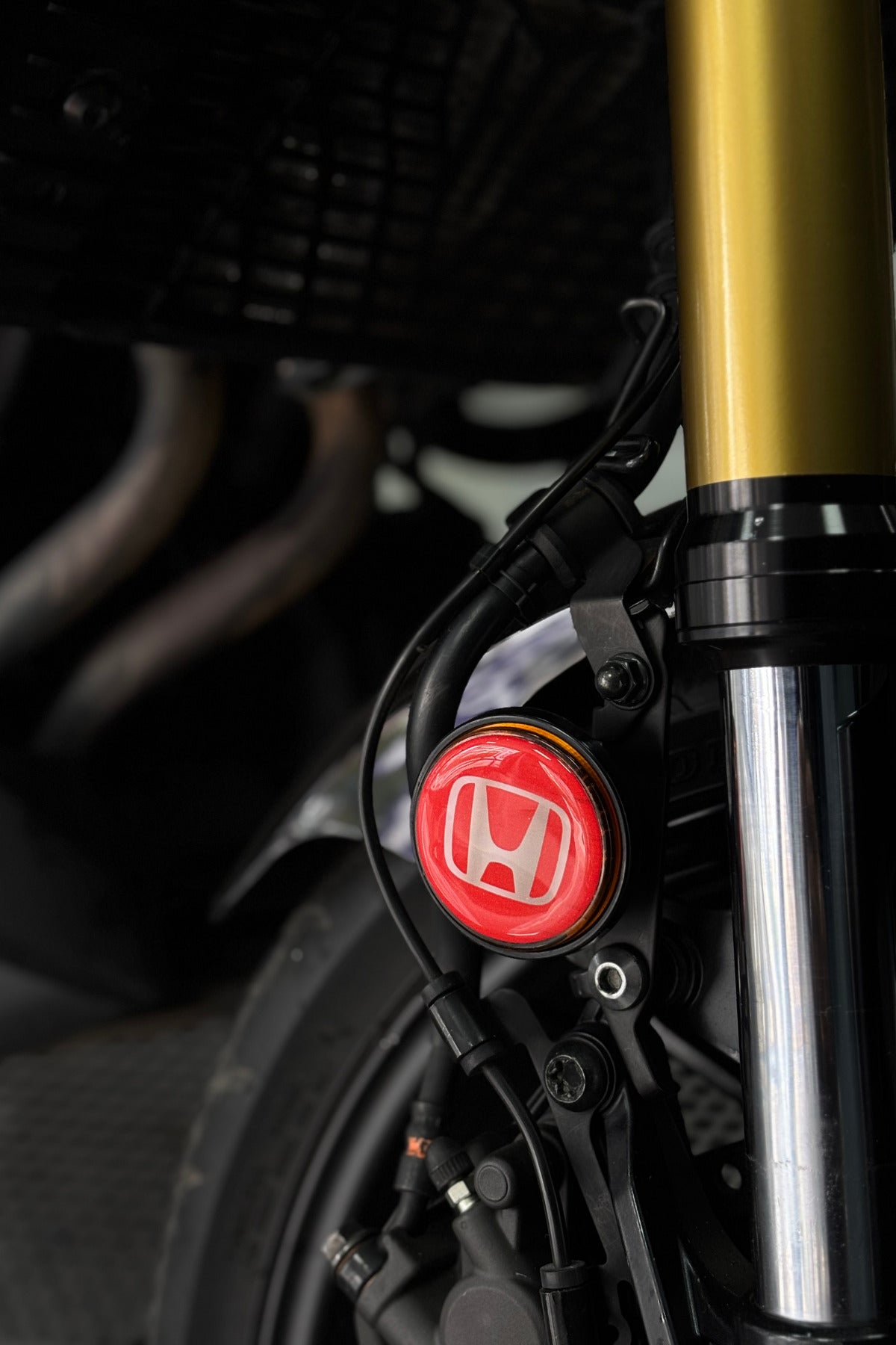 Motosiklet ve Kedigözü Reflektör için Kırmızı Honda Damla Sticker (2 Adet)
