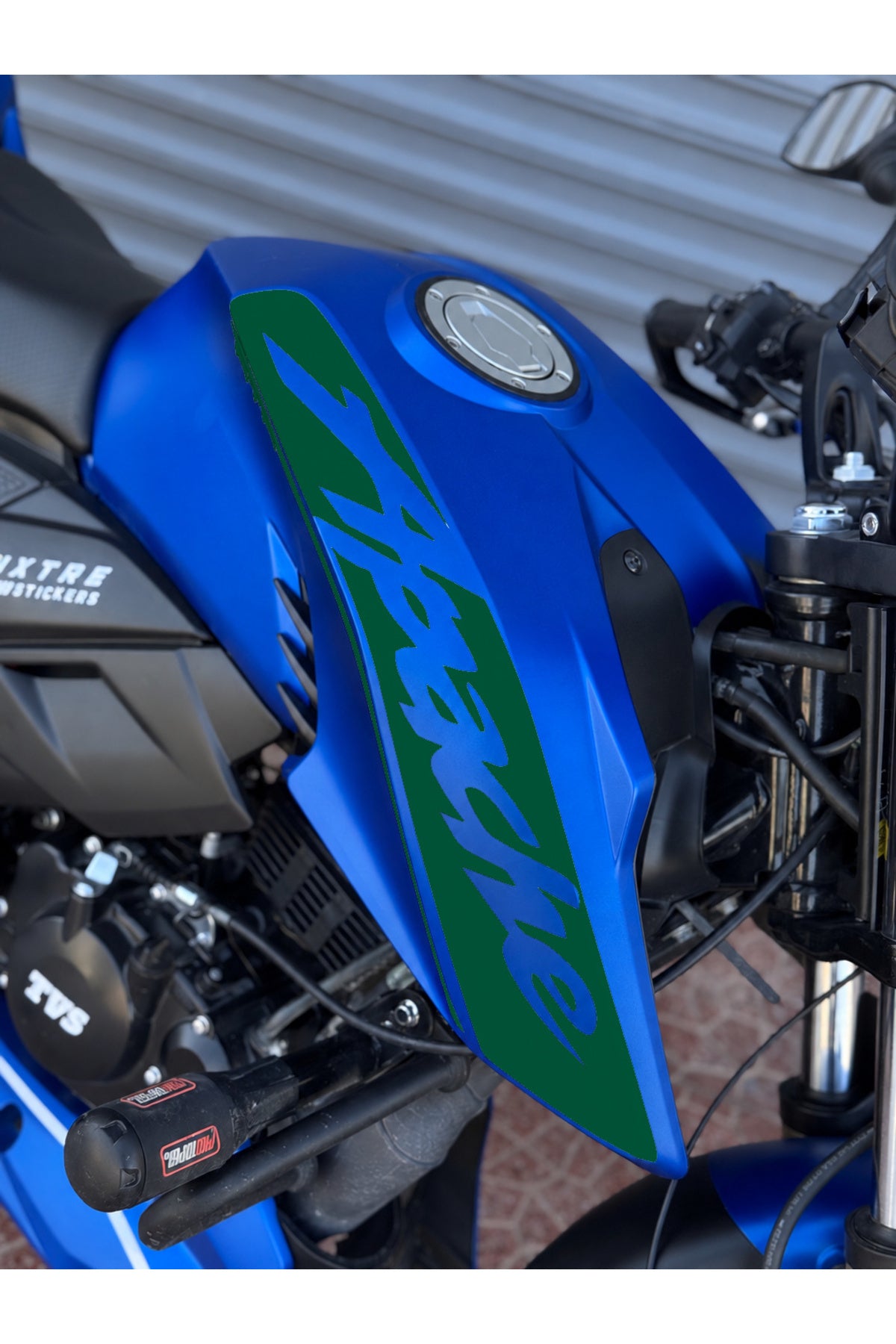 TVS Apache RTR için Yan Grenaj Apache Yazılı Kaplama Sticker Etiket (Sağ ve Sol)