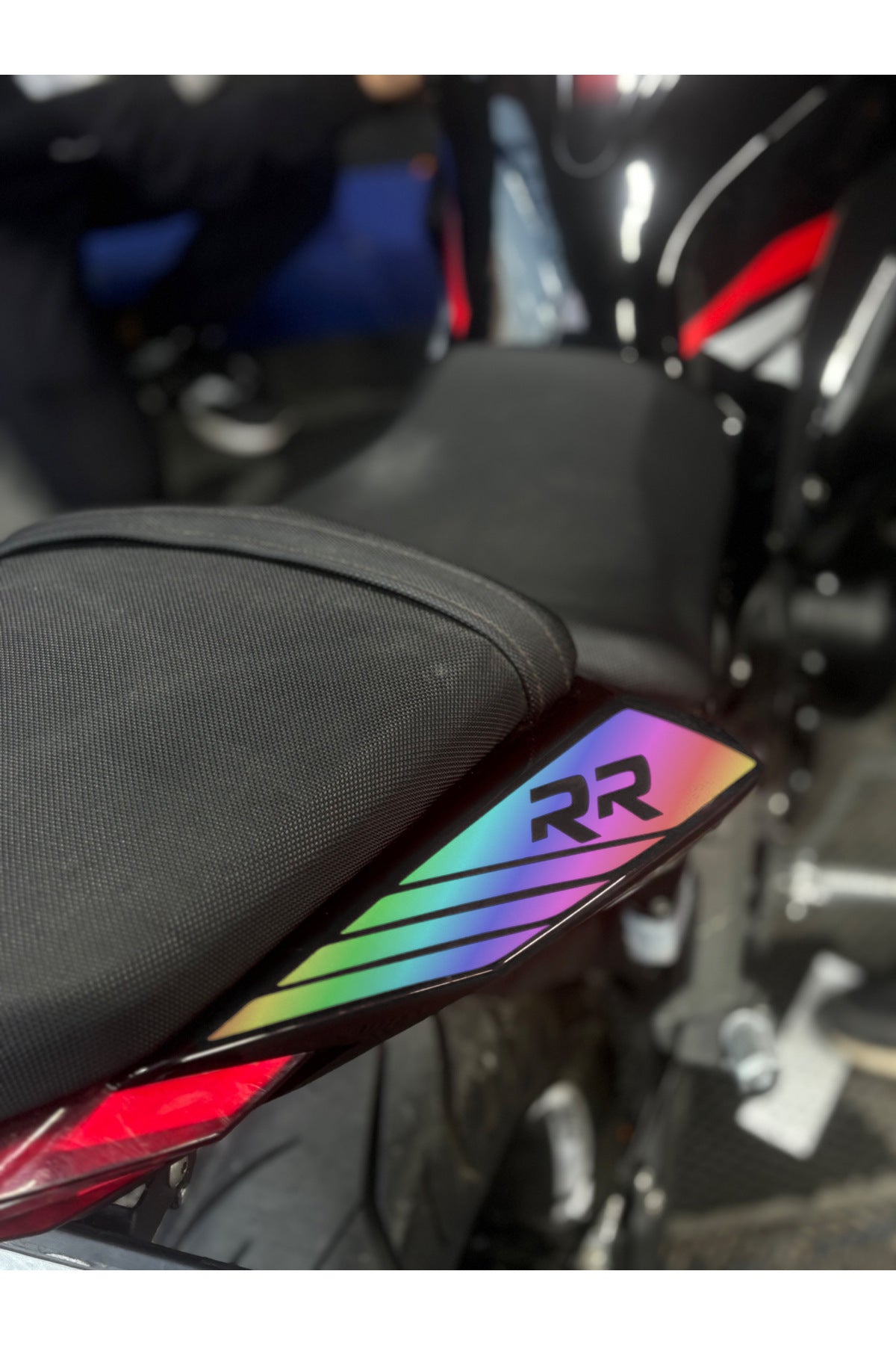 RKS R250-M250 için RR Yazılı Kuyruk Sticker Etiket (Sağ ve Sol )