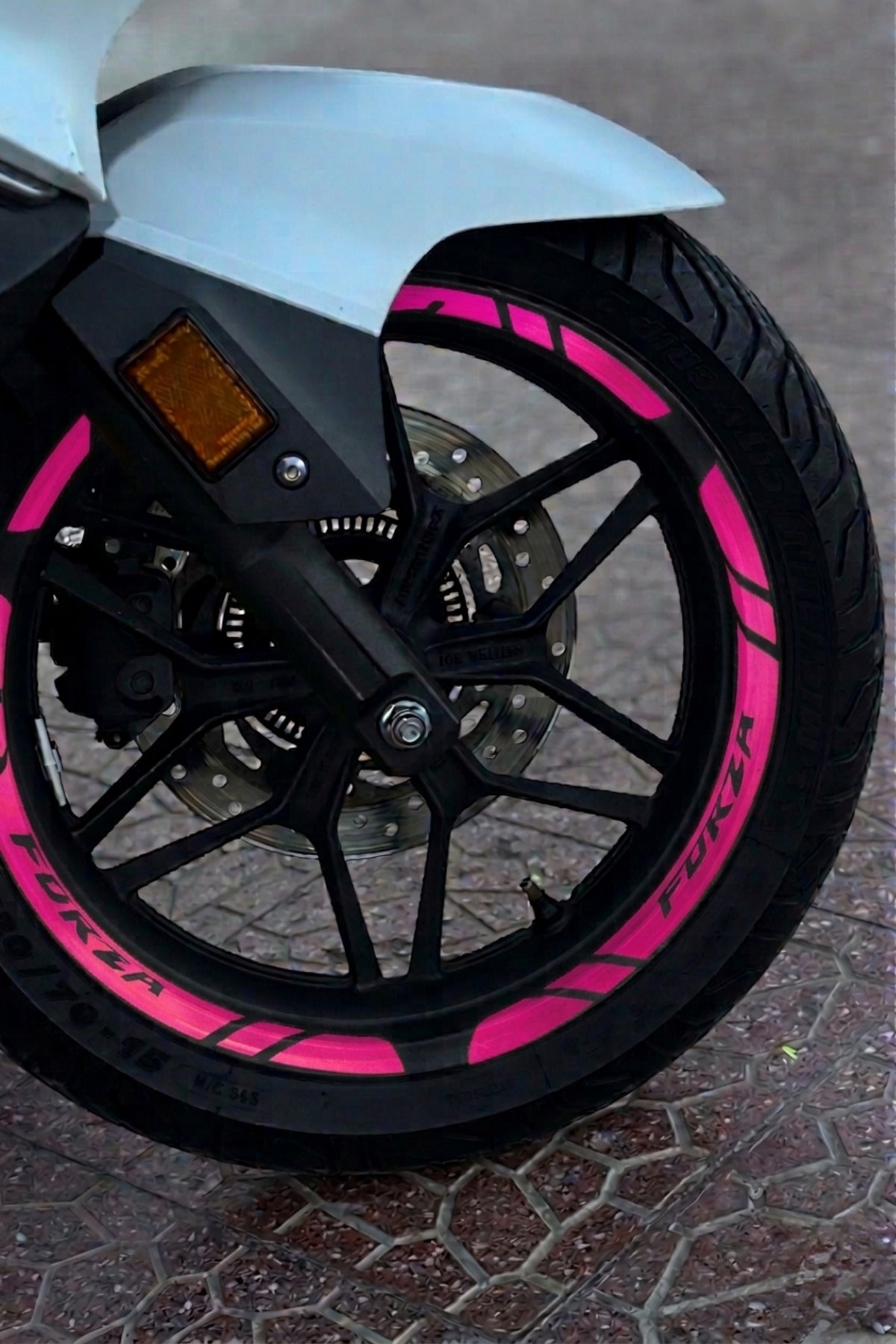 Honda Forza için Jant Şeridi Sticker Seti (12 Parça) (Tüm Yıllara Uyumlu)