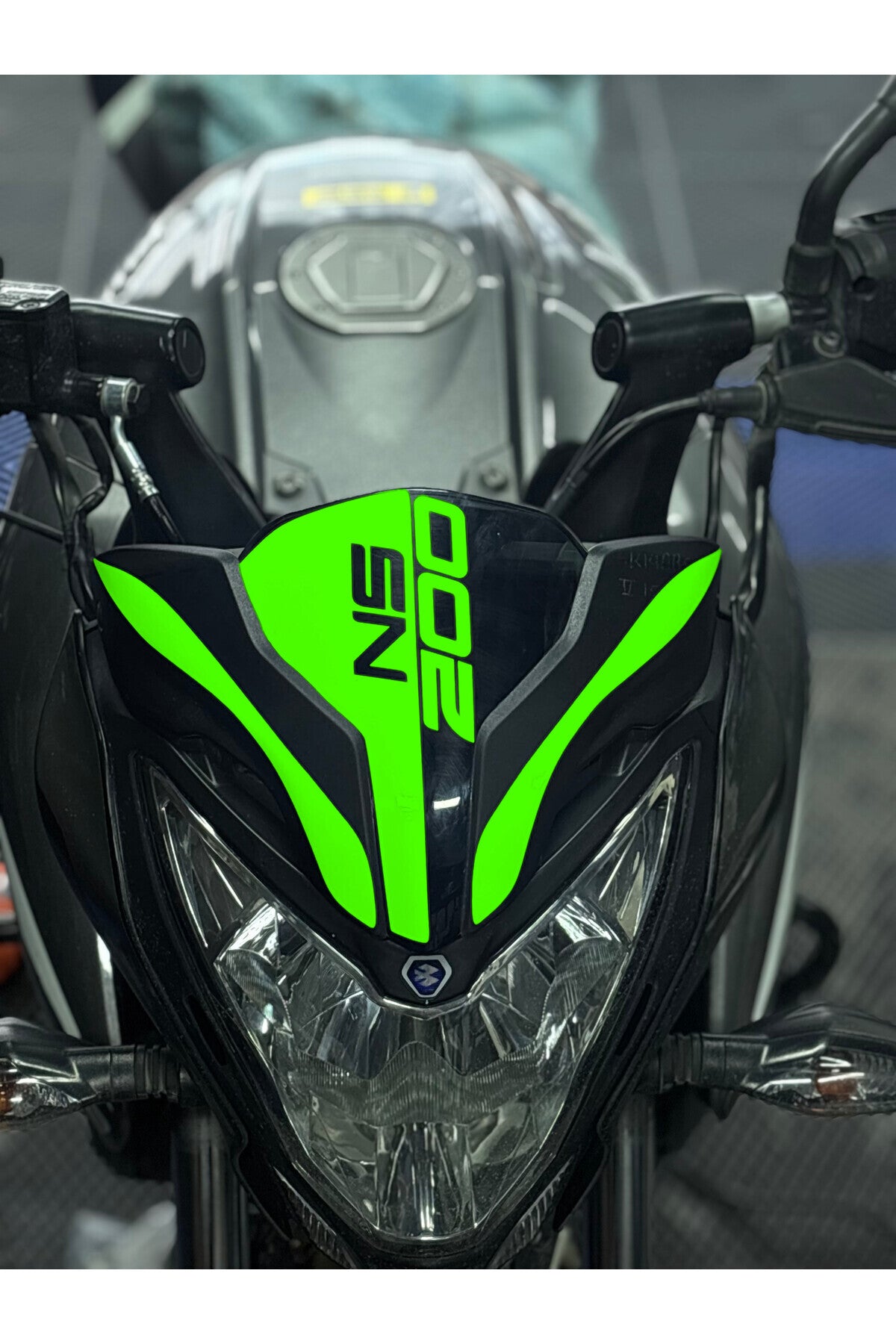 Bajaj Pulsar NS200 için Kafa Detay Sticker Seti NS200 Yazılı 3 Parça