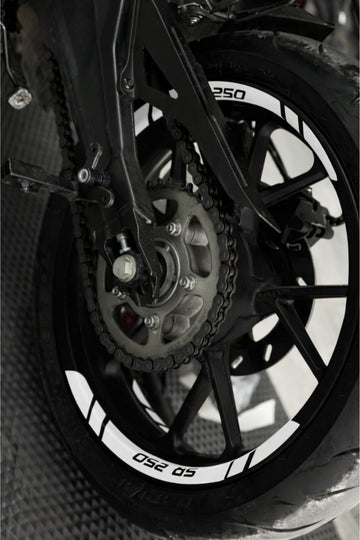 CFMOTO 250SR için Beyaz Jant Şeridi Sticker Etiket (8 Parça)