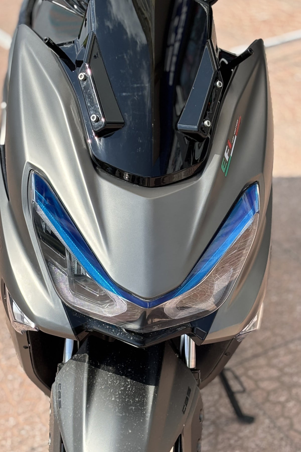 Kuba Newlight 125 için Far Renklendirme Far Tasarım Film Etiket Sticker (2 Parçadan Oluşur)