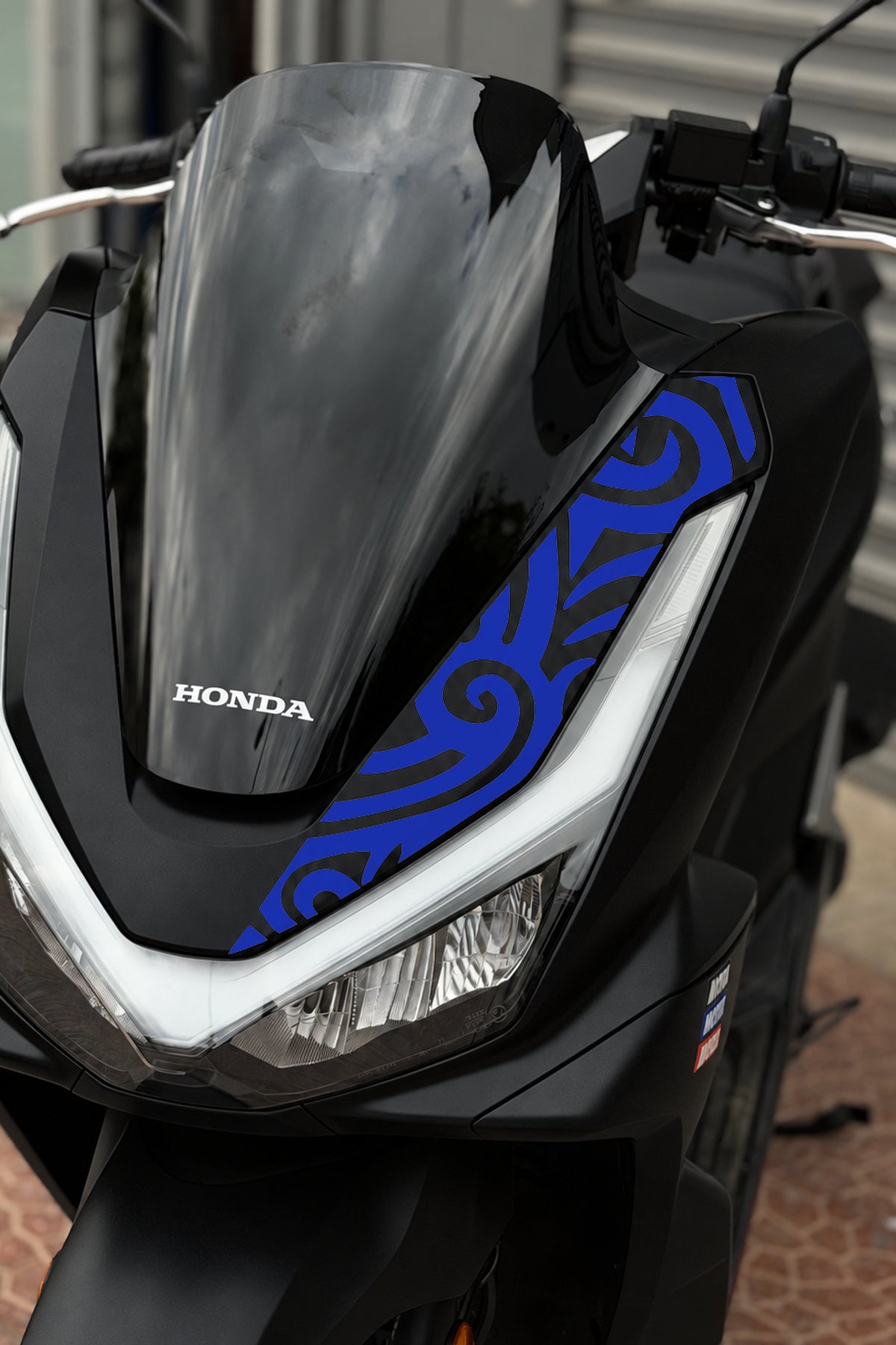 Honda PCX Deluxe 2025-2026 Yeni Kasa için Dövme Tribal Desen Sticker Etiket (1 Adet)