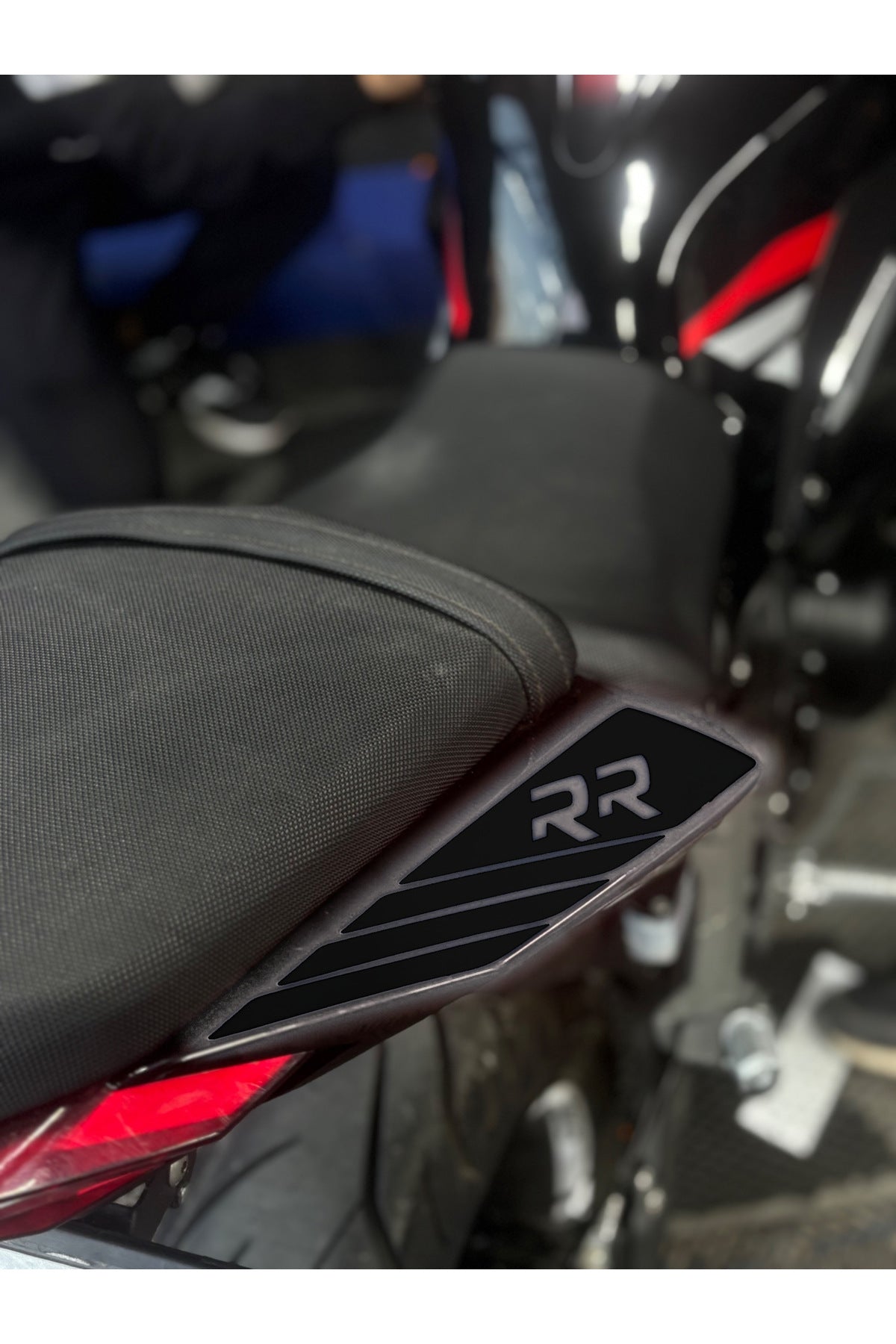 RKS R250-M250 için RR Yazılı Kuyruk Sticker Etiket (Sağ ve Sol )