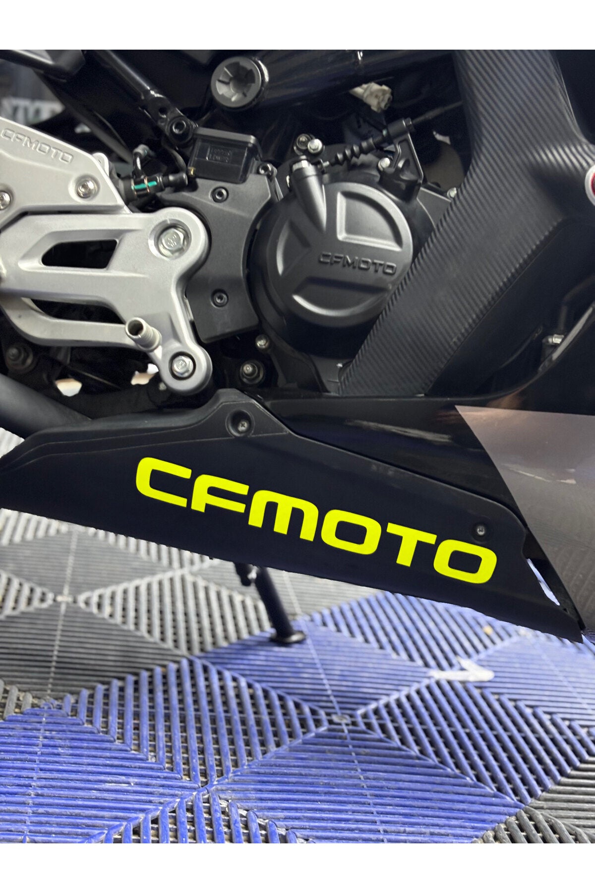 CFMOTO 450SR Alt Sakal için CFMOTO Yazı Sticker Etiket (30CM)
