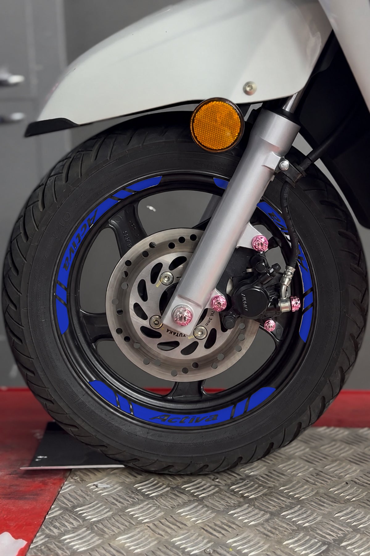 Honda Activa Scooter için Activa Yazılı 12 Parça Jant Şeridi (Ön ve Arka Yeterli)