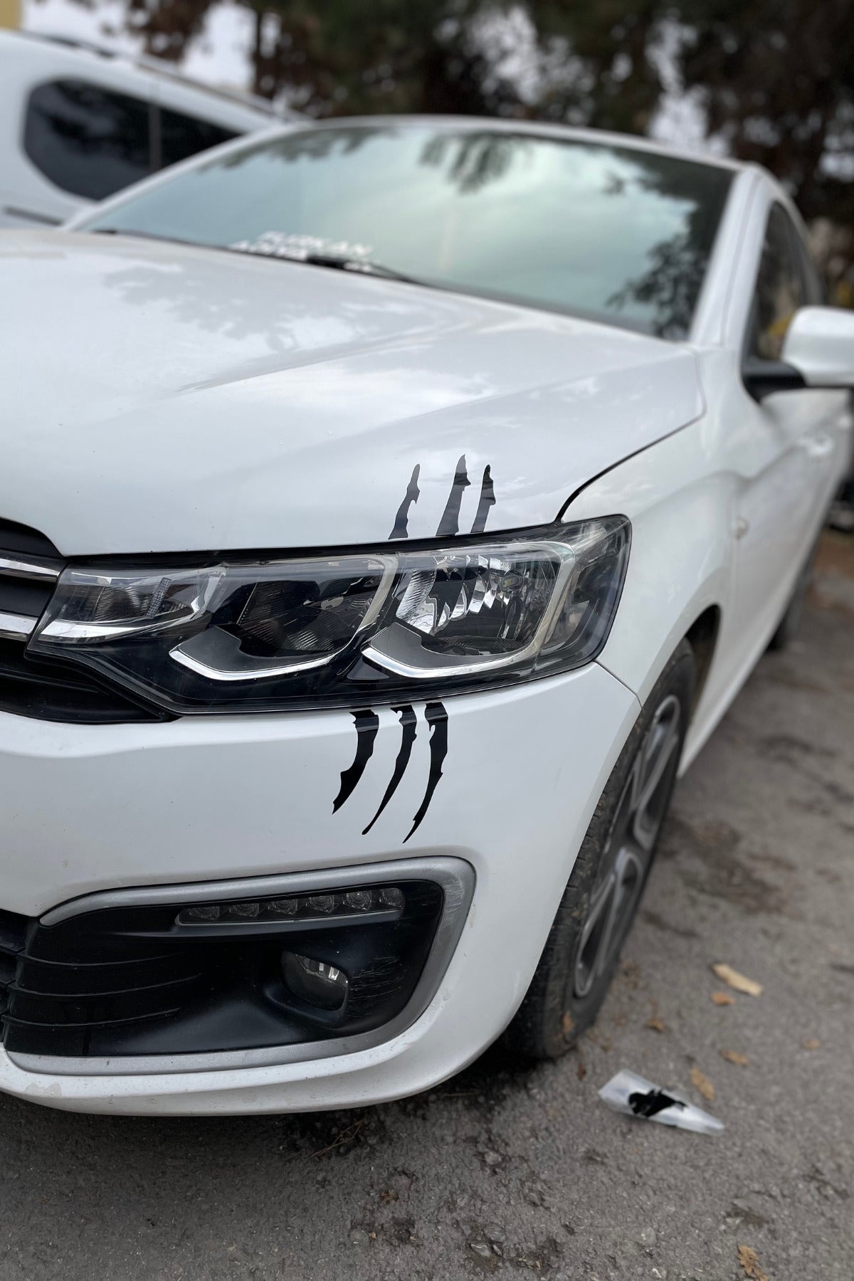 Araba Farı için Siyah Renk Pençe İzi Sticker Etiket 30CMx10CM (1 Adet)