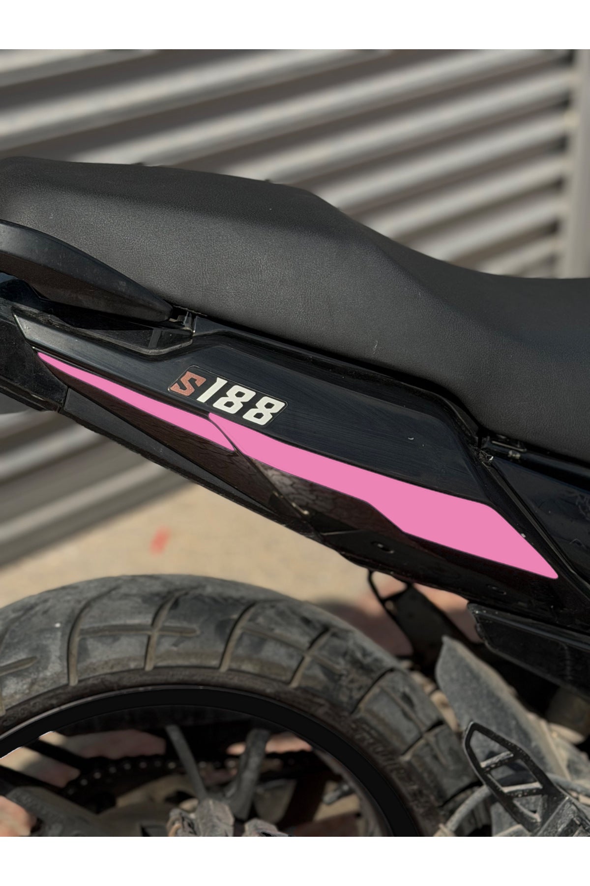 Falcon Salvador S188 için Arka Kuyruk Orijinal Renk Değişim Sticker