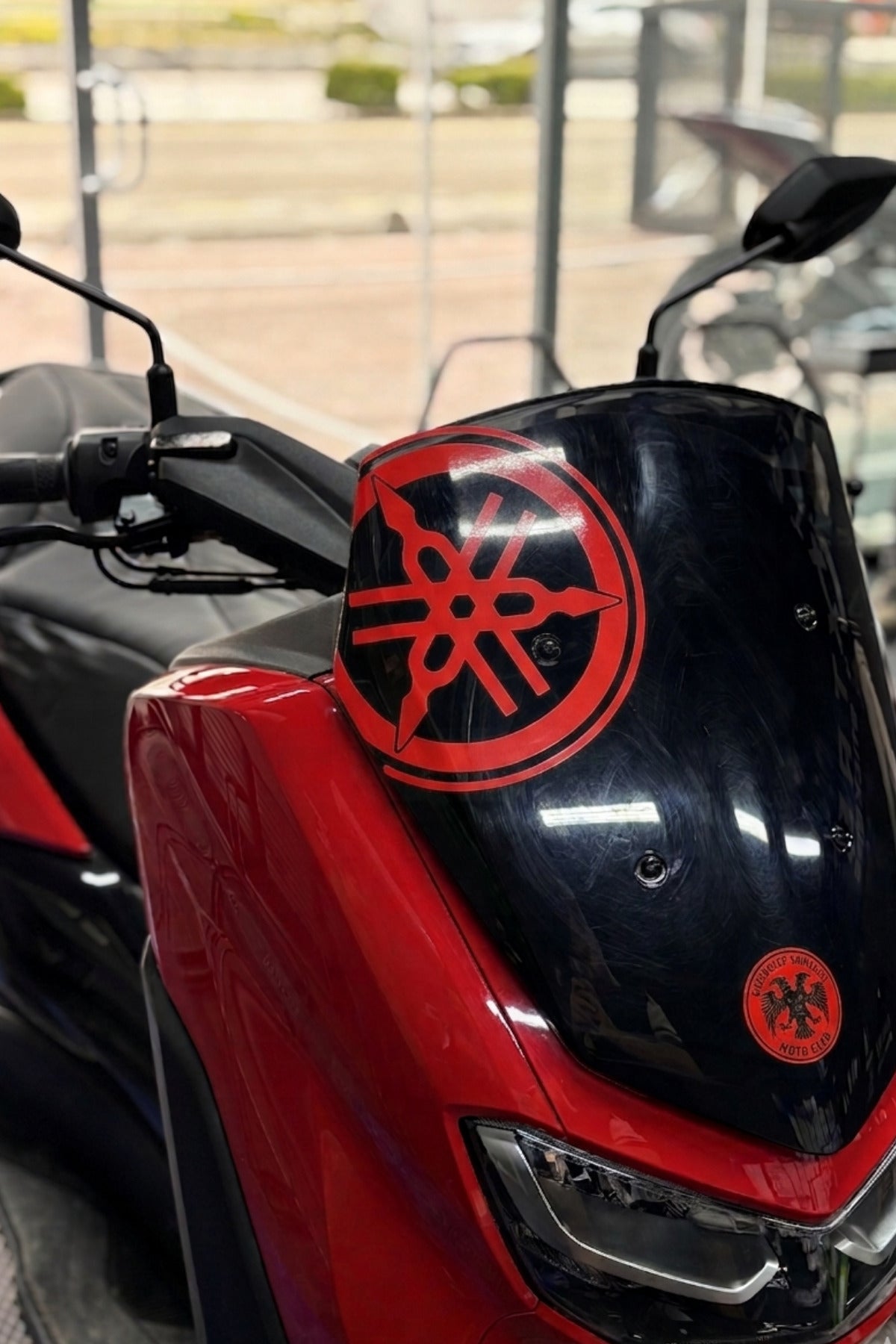 Yamaha Nmax Grubu için Cama Uyumlu 20CM Yamaha Logo Sticker (1 Adet)