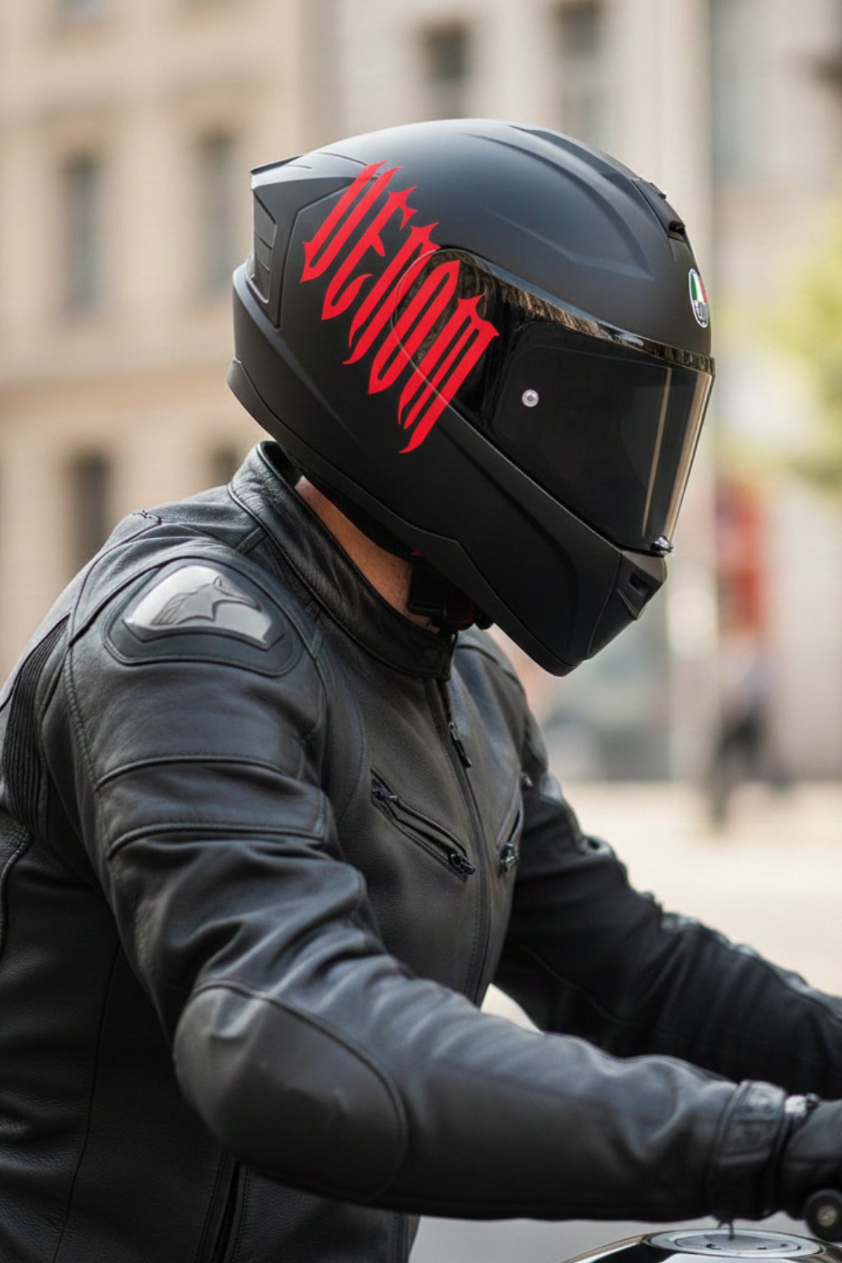 Motosiklet Kaskı için Gotic Yazı Tipiyle Venom Yazı Sticker (Tek Taraf)