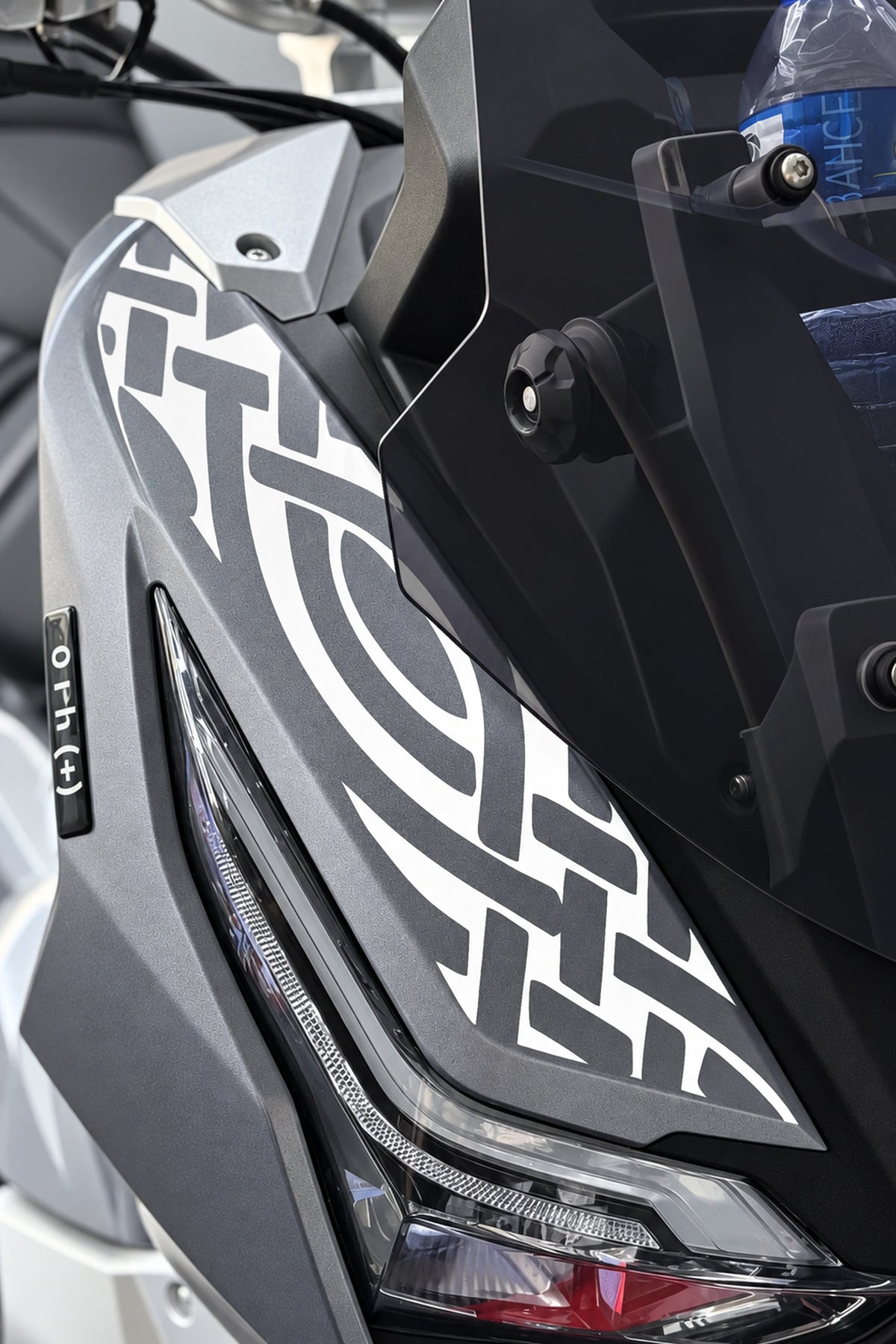 RKS Freccia Scooter için Ön Panel Tribal Desen Sticker Etiket ( 1 Adet)