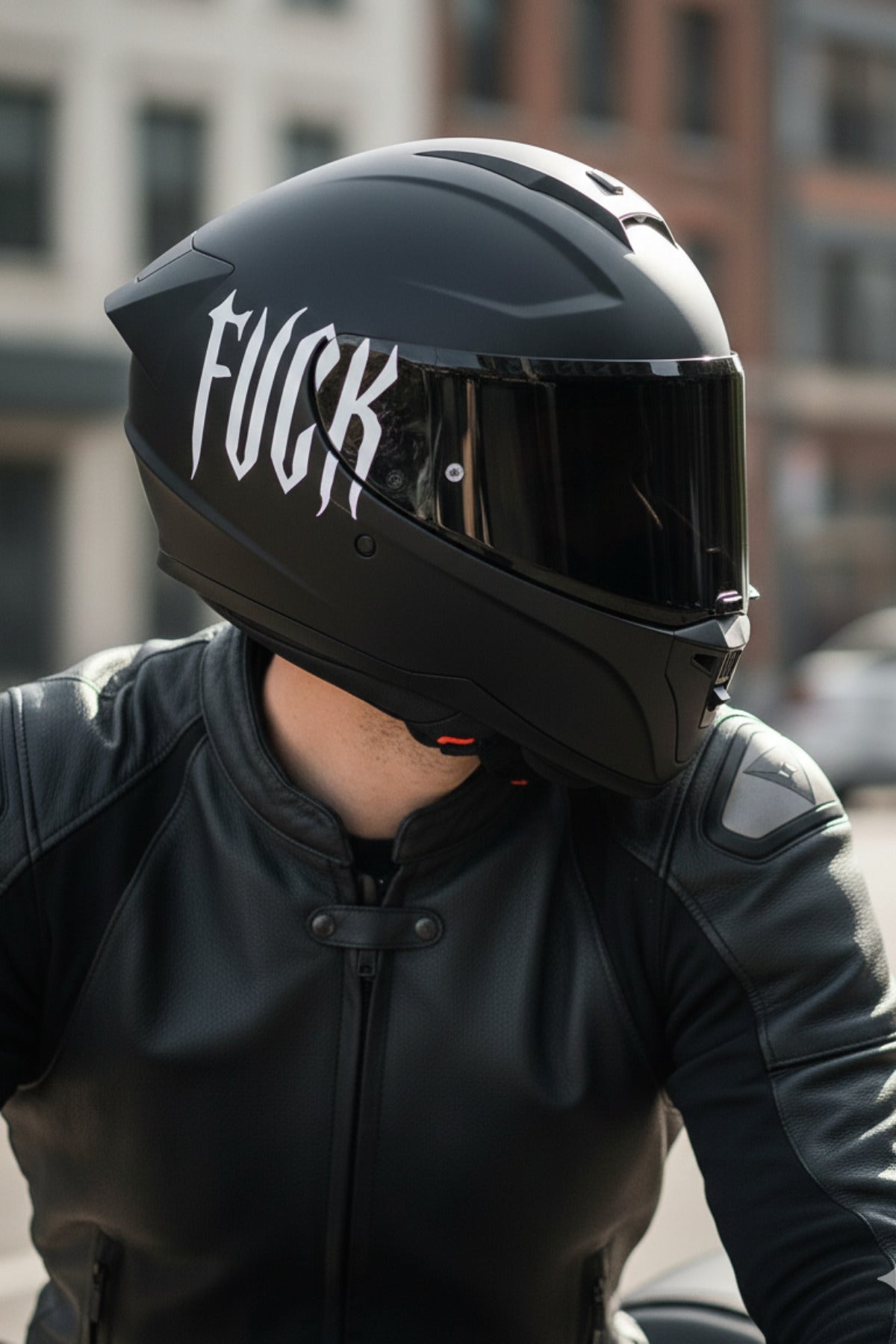 Kask için Gotik Yazı Tipiyle FVCK Sticker Etiket (Tek Taraf)