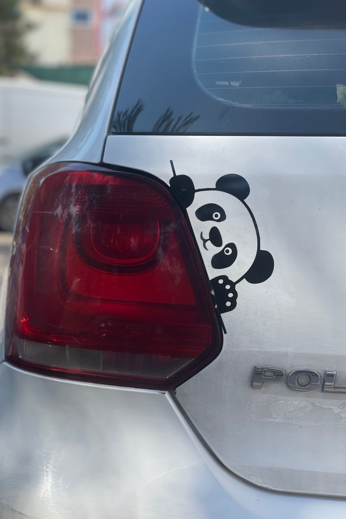 Araba için Bagajdan Bakan  Panda Sticker Etiket Tüm Araçlara Uyumlu (1 Adet)
