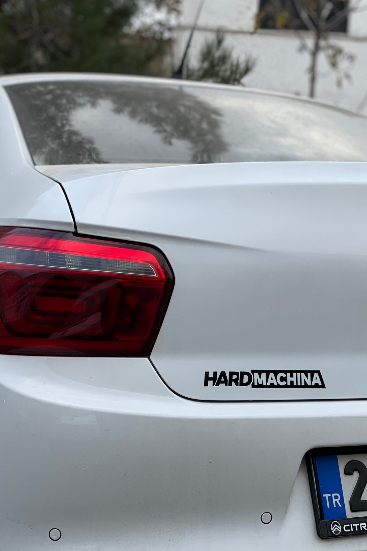 Motor ve Araba için Siyah Renk Hard Machina Sticker Etiket (1 Adet)