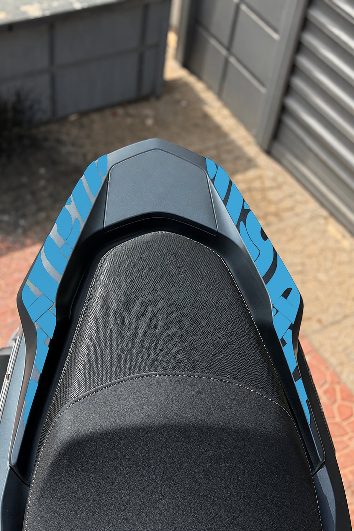 Honda PCX Deluxe için Kuyruk Üstü Tribal Desen Sticker (2025-2026 Uyumlu)