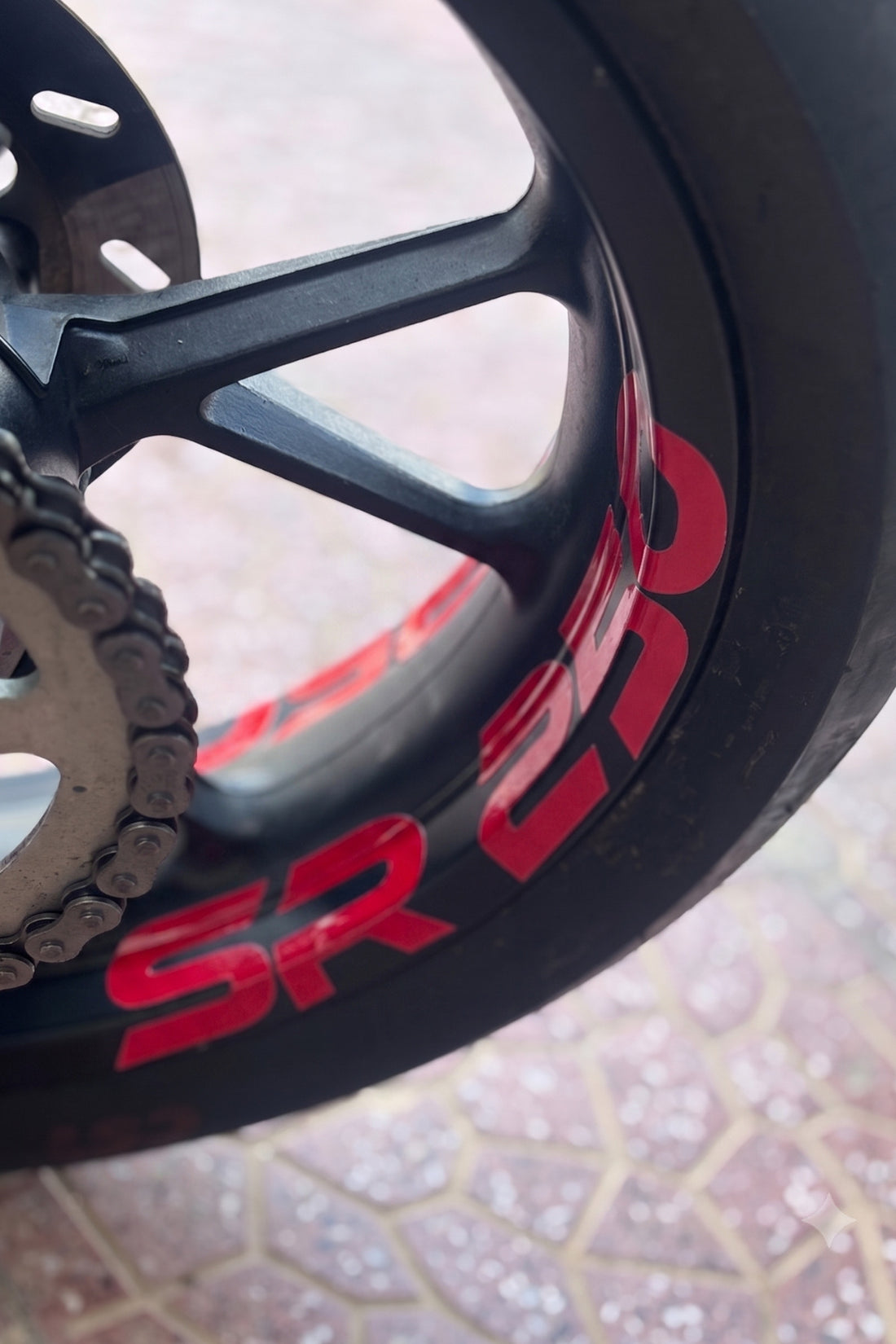 CFMOTO SR250 için Jant içi SR250 Yazısı Sticker Etiket (4 Adet)