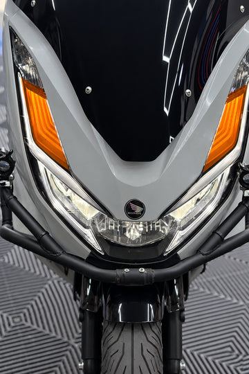 Honda PCX için Amerikan Görünümlü Far Filmi Far Tasarım Filmi (2021-2022-2023-2024 Uyumlu)
