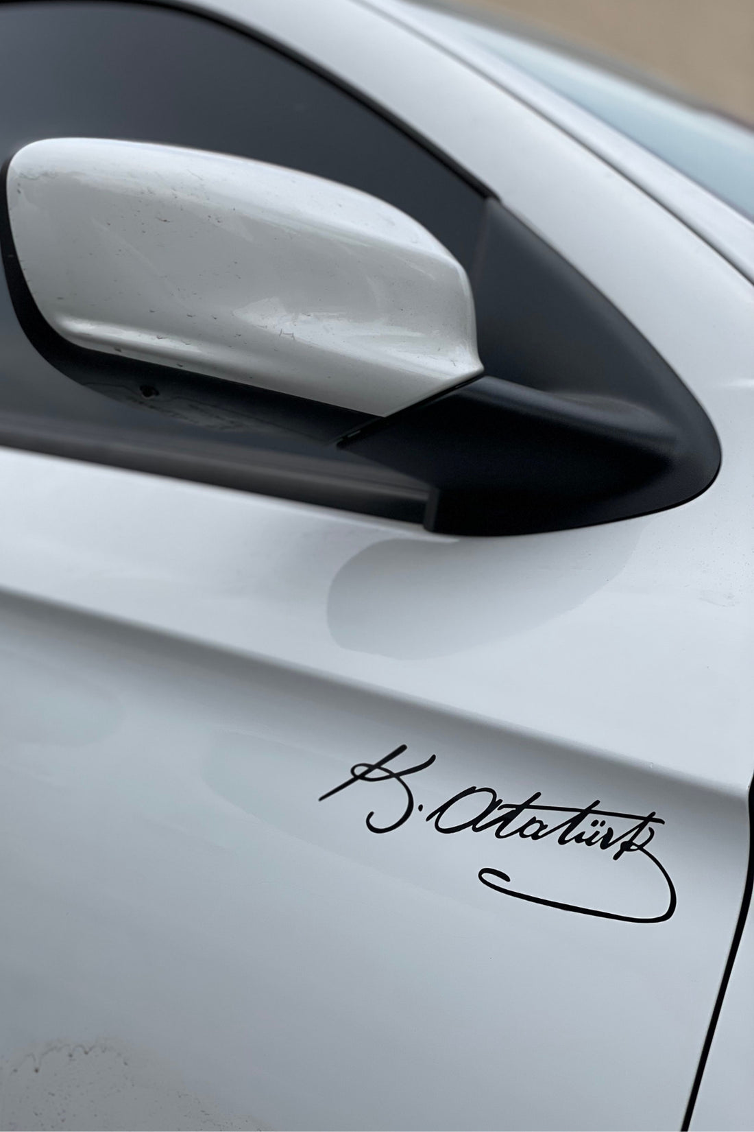 Araba ve Motor için Siyah Renk Mustafa Kemal Atatürk İmza Sticker Etiket (1 Adet)