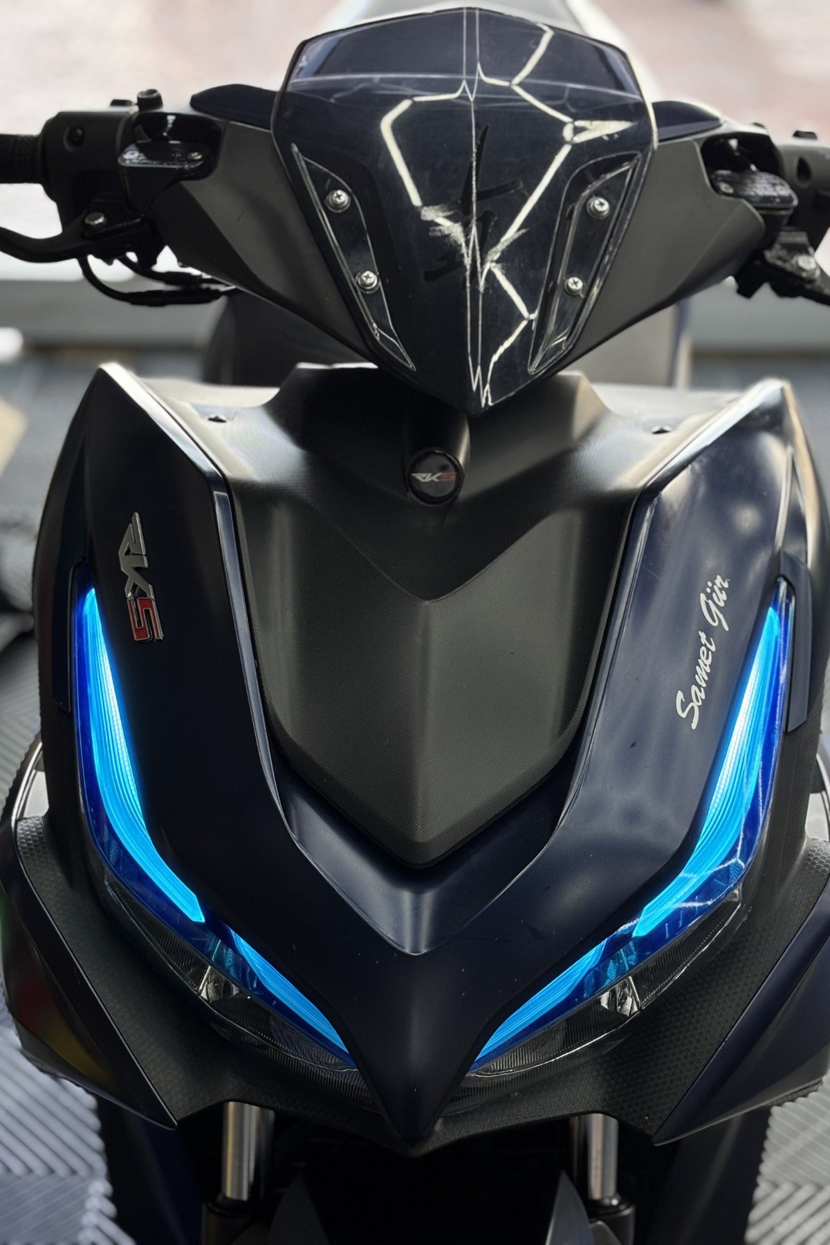 RKS Arome Scooter için Far Renklendirme Far Filmi Sticker Seti (Sağ ve Sol)