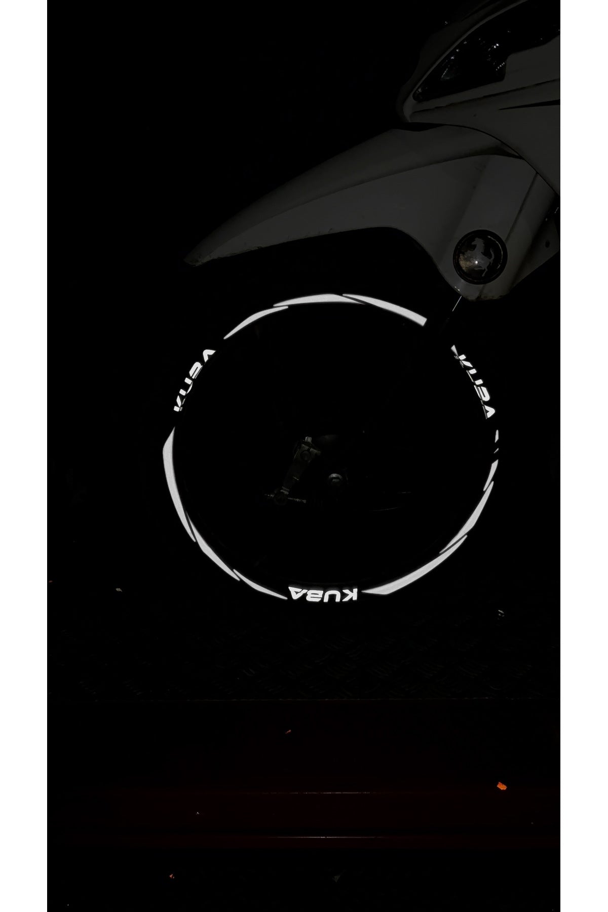 Kuba Cup Motor için Reflektörlü Jant Şeridi Sticker Seti (Tüm Cuplara Uyumlu)