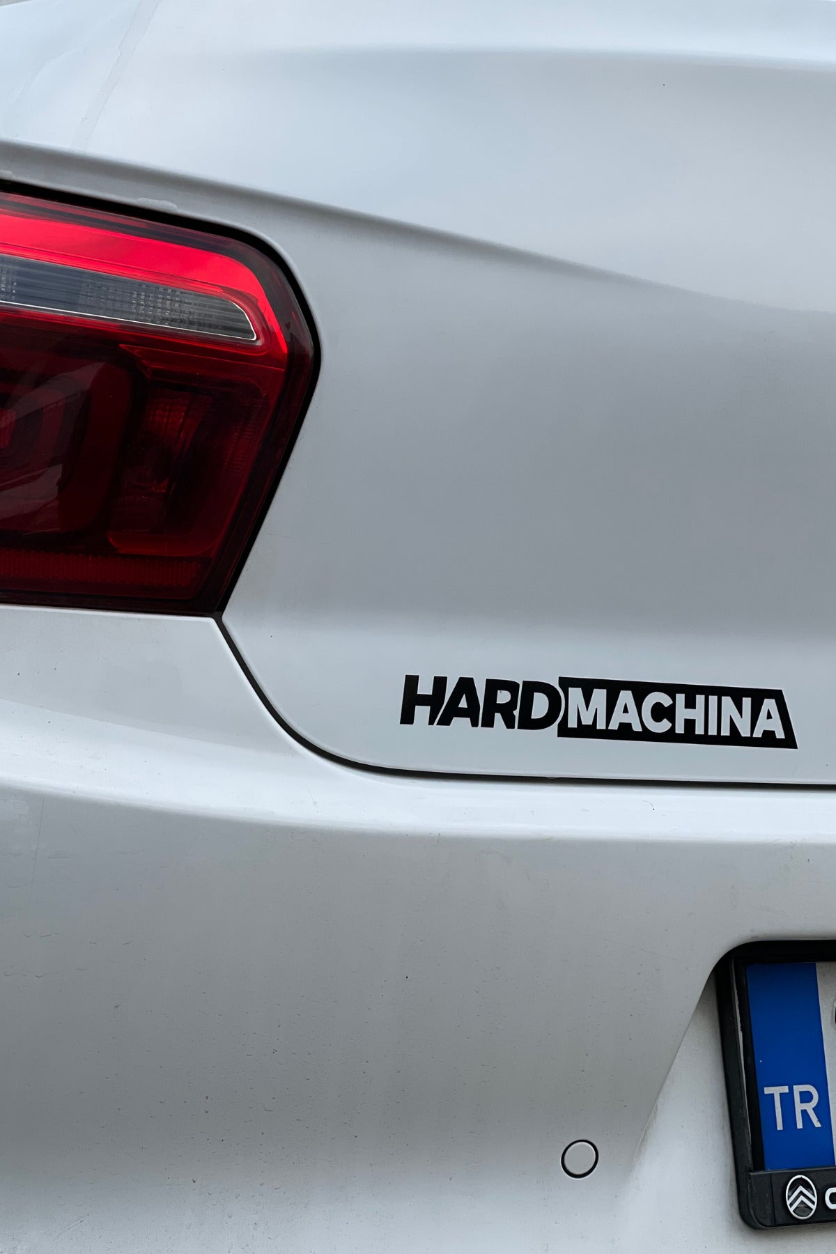Motor ve Araba için Siyah Renk Hard Machina Sticker Etiket (1 Adet)