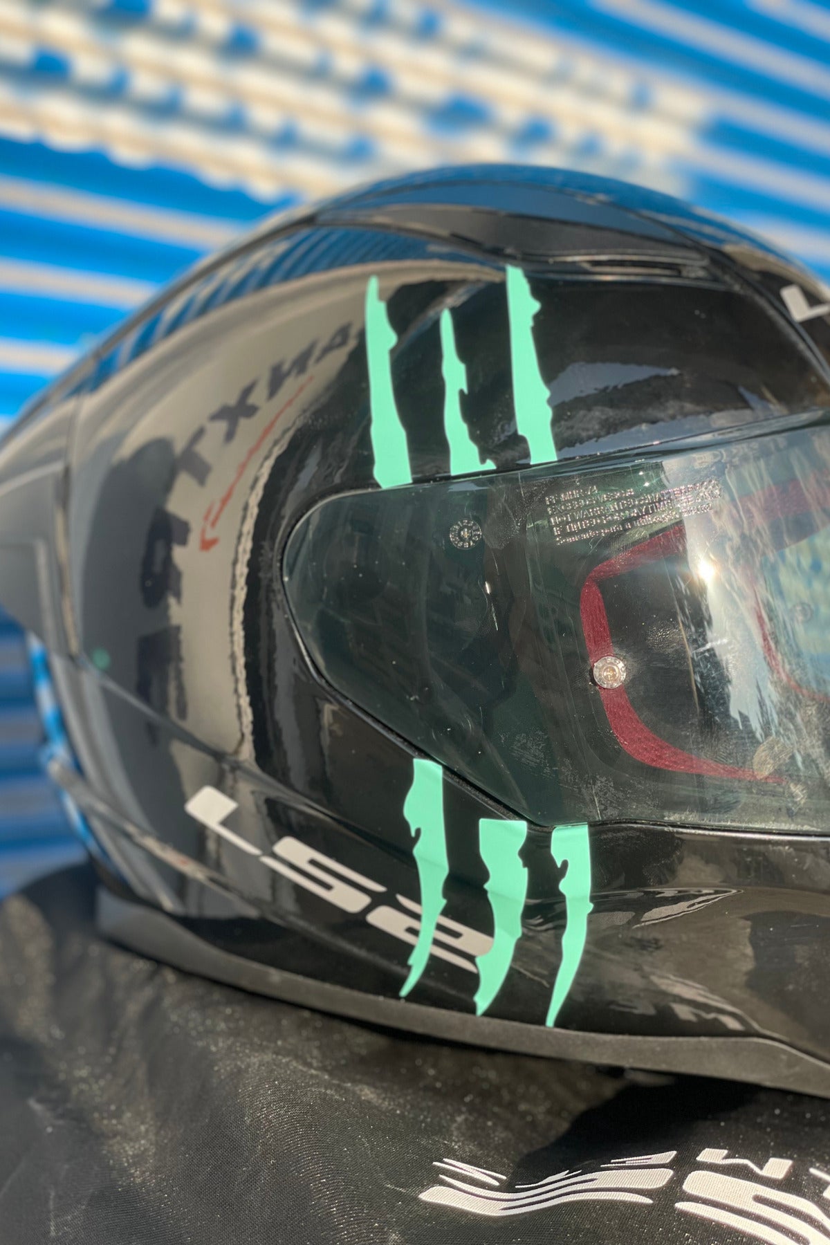 Dekoratif Kask için Orafol Nane Yeşili Renk Pençe Sticker Etiket (1 Adet)
