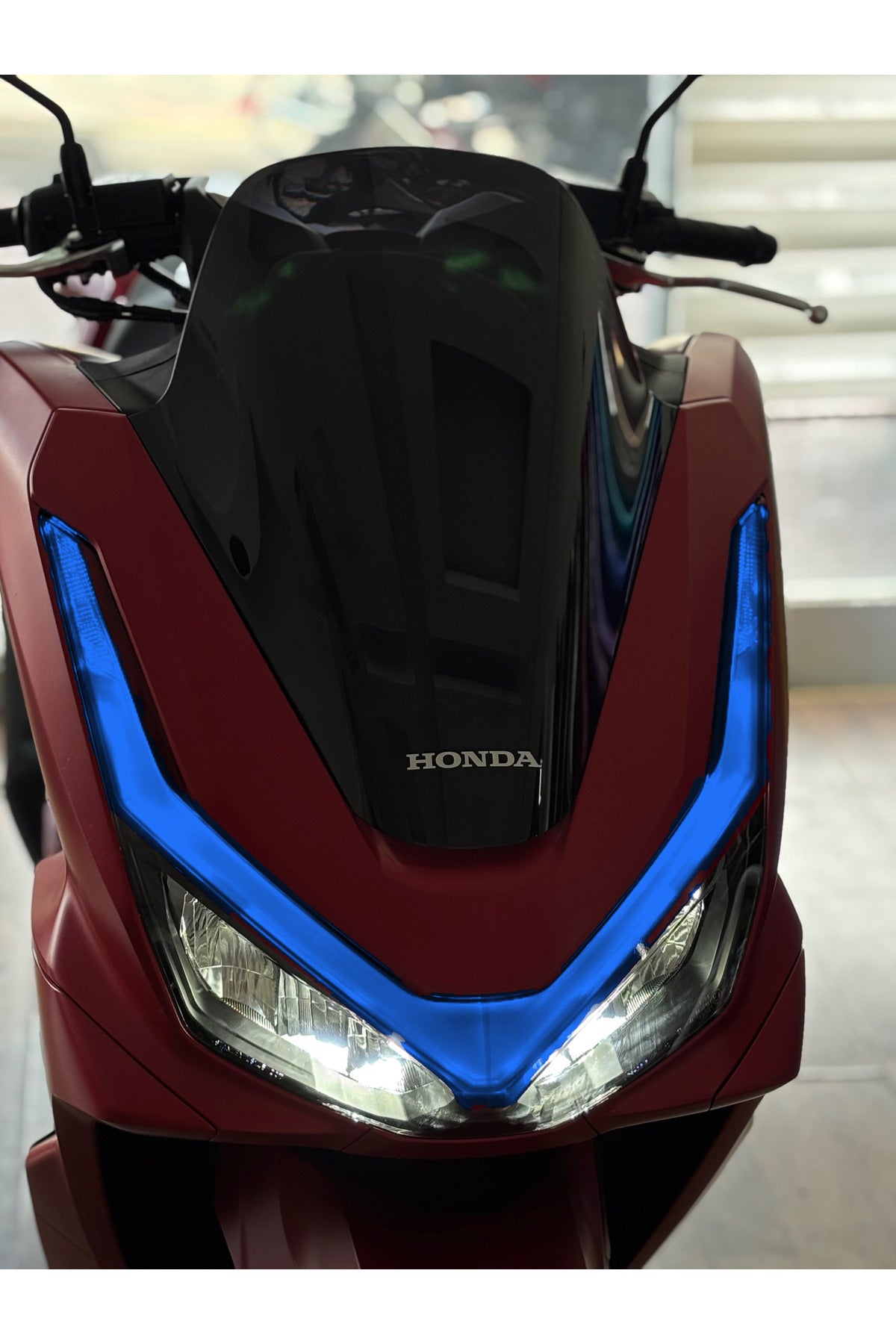Honda PCX 2025-2026 Yılları için Tam Kapatan Far Filmi Far Renklendirme Sticker (2 Parça) (V2)