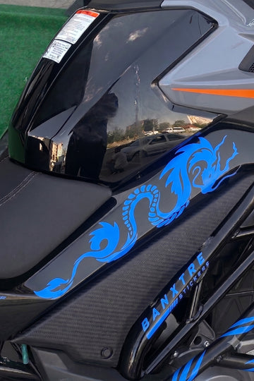 CFMOTO NK250 Uyumlu Ejderha Tasarım Orta Grenaj Sticker Seti Sağ ve Sol