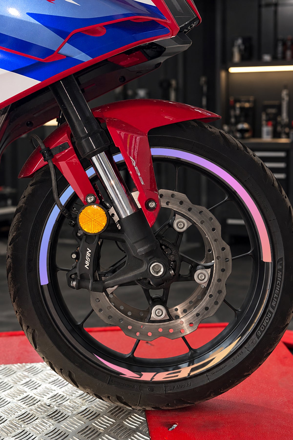 Honda CBR Motosiklet Grubu için CBR Yazılı Yarım Jant Şeridi Sticker Seti (Ön ve Arka Yeterli)