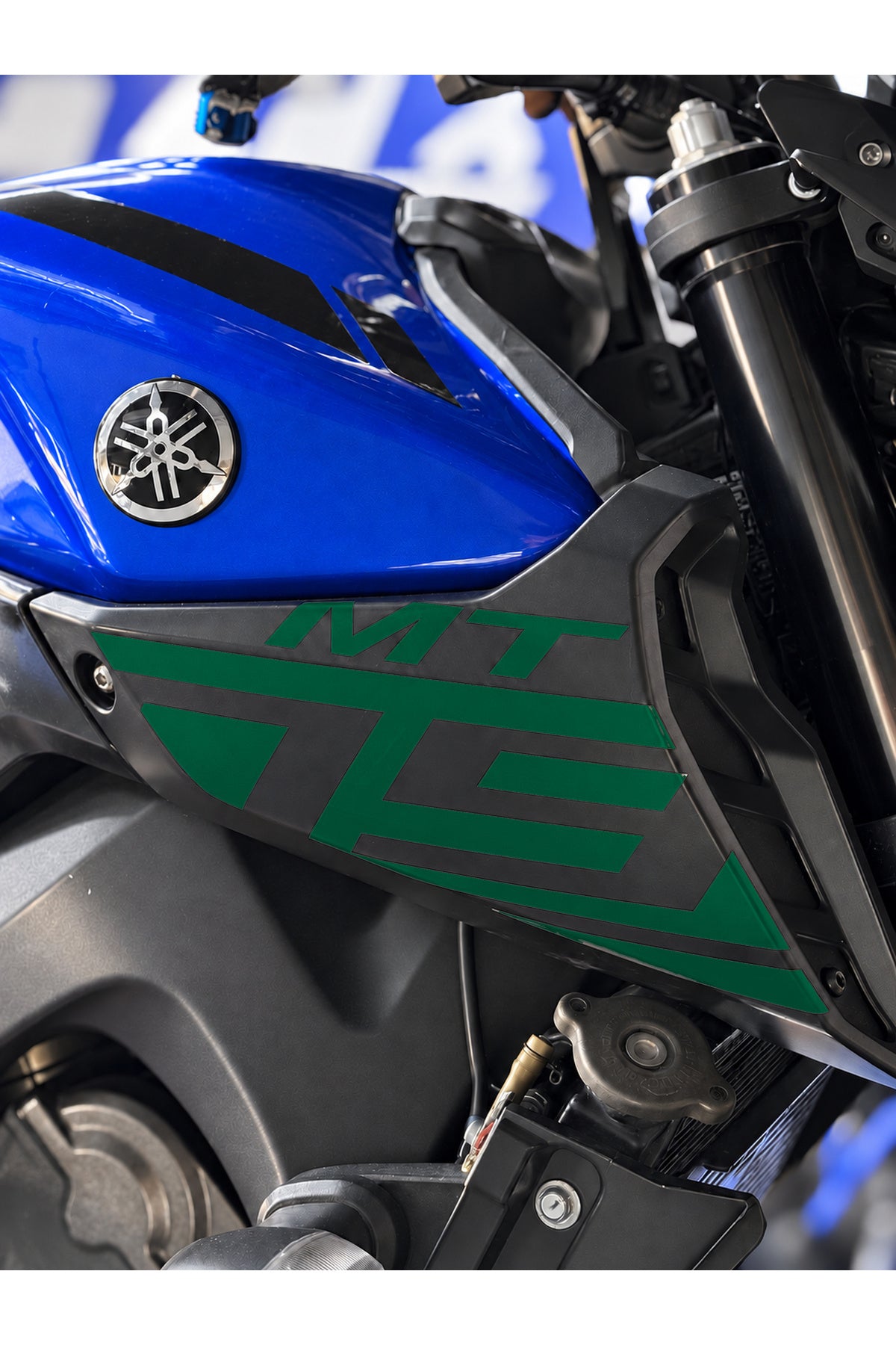 Yamaha MT-09 için Yan Grenajlara Uyumlu Kaplamalı MT-09 Sticker Etiket (2018-2019-2020)