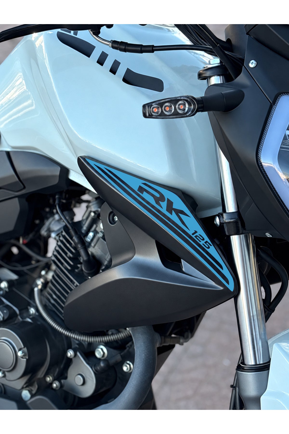 RKS RK125 için Yan Drenajlara Uyumlu RK 125 Sticker Etiket (Sağ ve Sol)