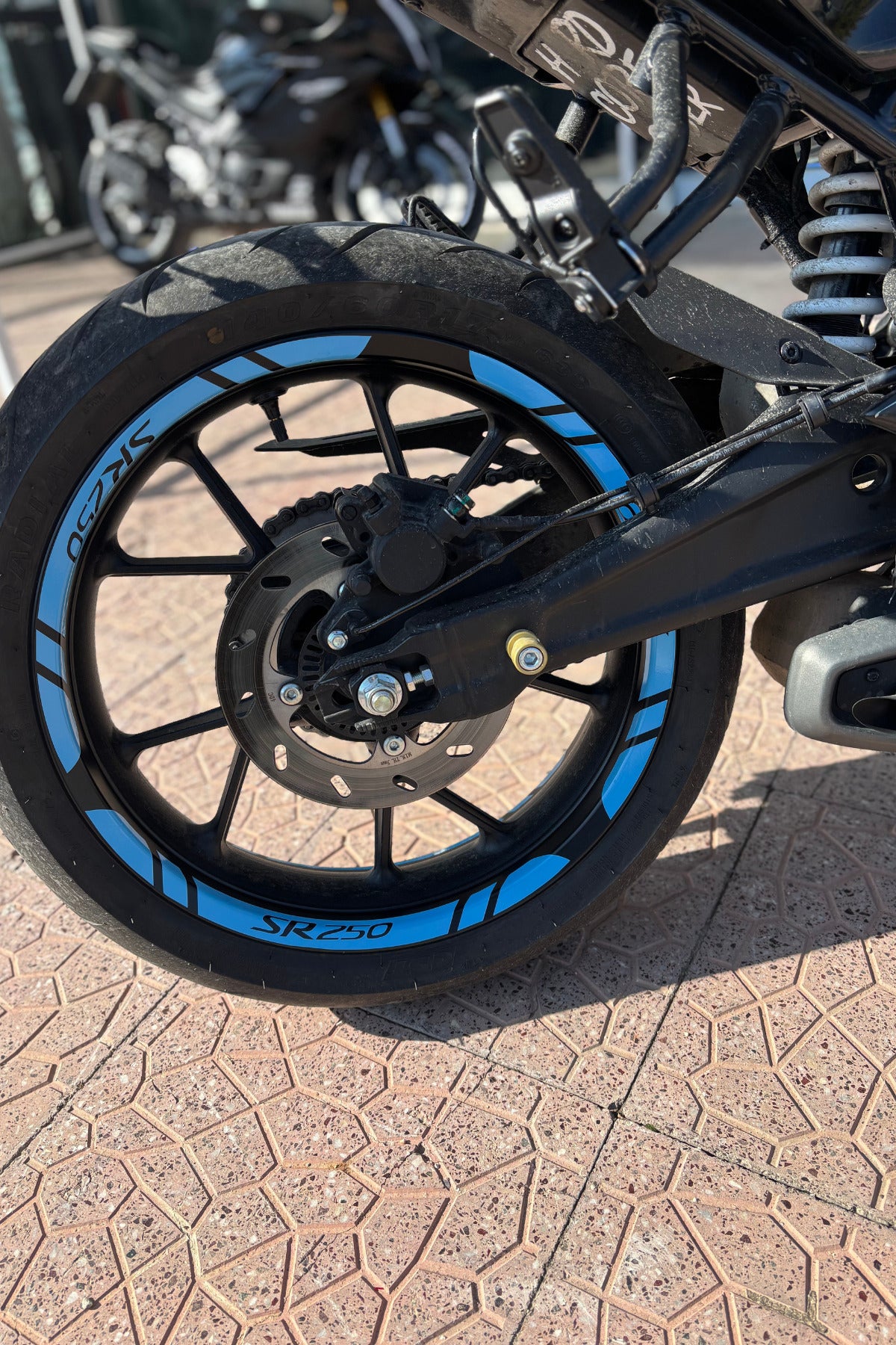 CFMOTO SR250 için Açık Mavi Jant Şeridi Sticker Etiket Seti (12'li)