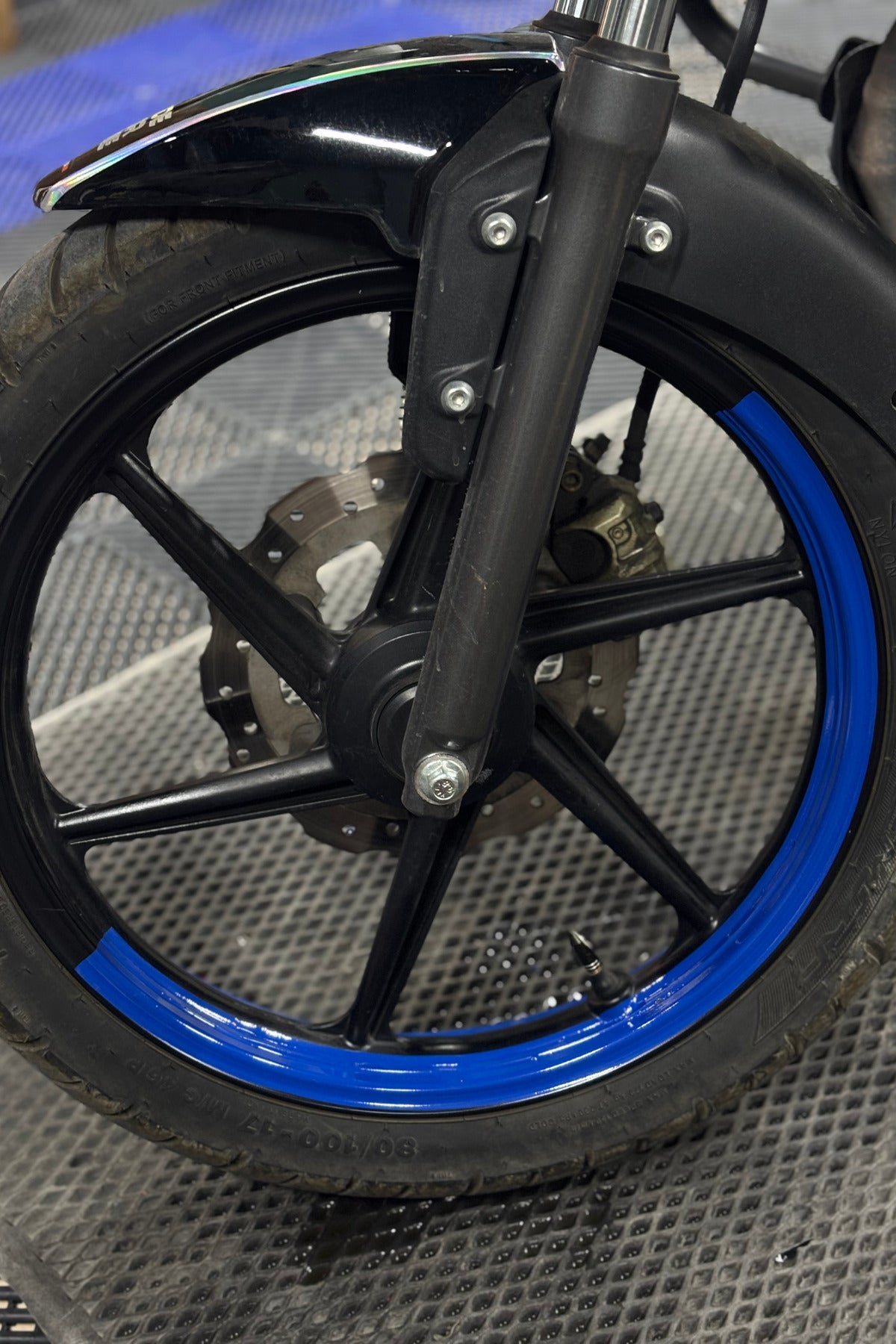 Motosiklet 17 Inch Jantlara Uyumlu Yarım Jant Şeridi