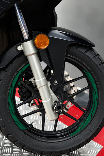 Scooter Grubu için 13-14-15 Jant Uyumlu Kesikli V2 Jant Şeridi Sticker Seti (Ön-Arka Tam Yeterli)