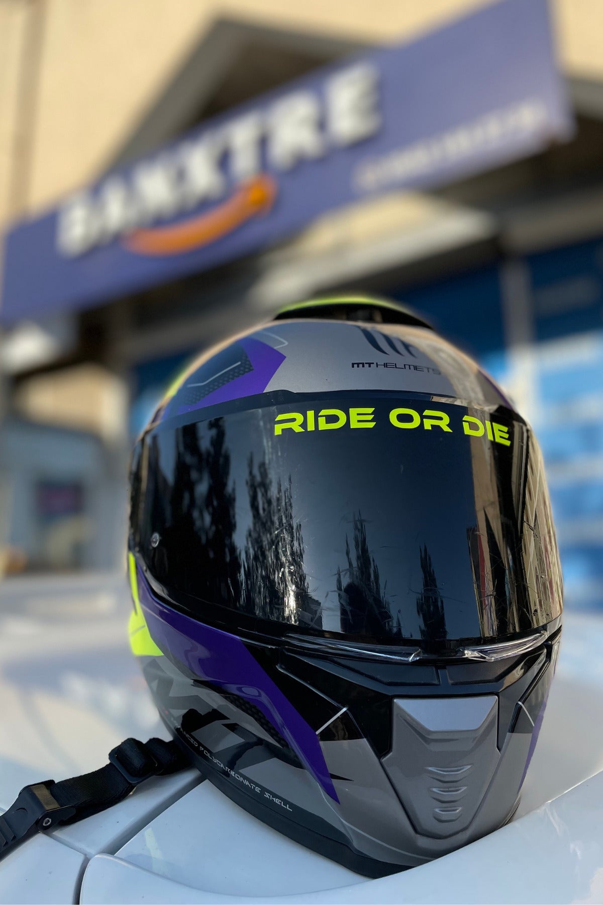 Kask Vizörü için Neon Sarı Ride Or Die Sticker Etiket (1 Adet) (Görüşe Engel Olmaz)