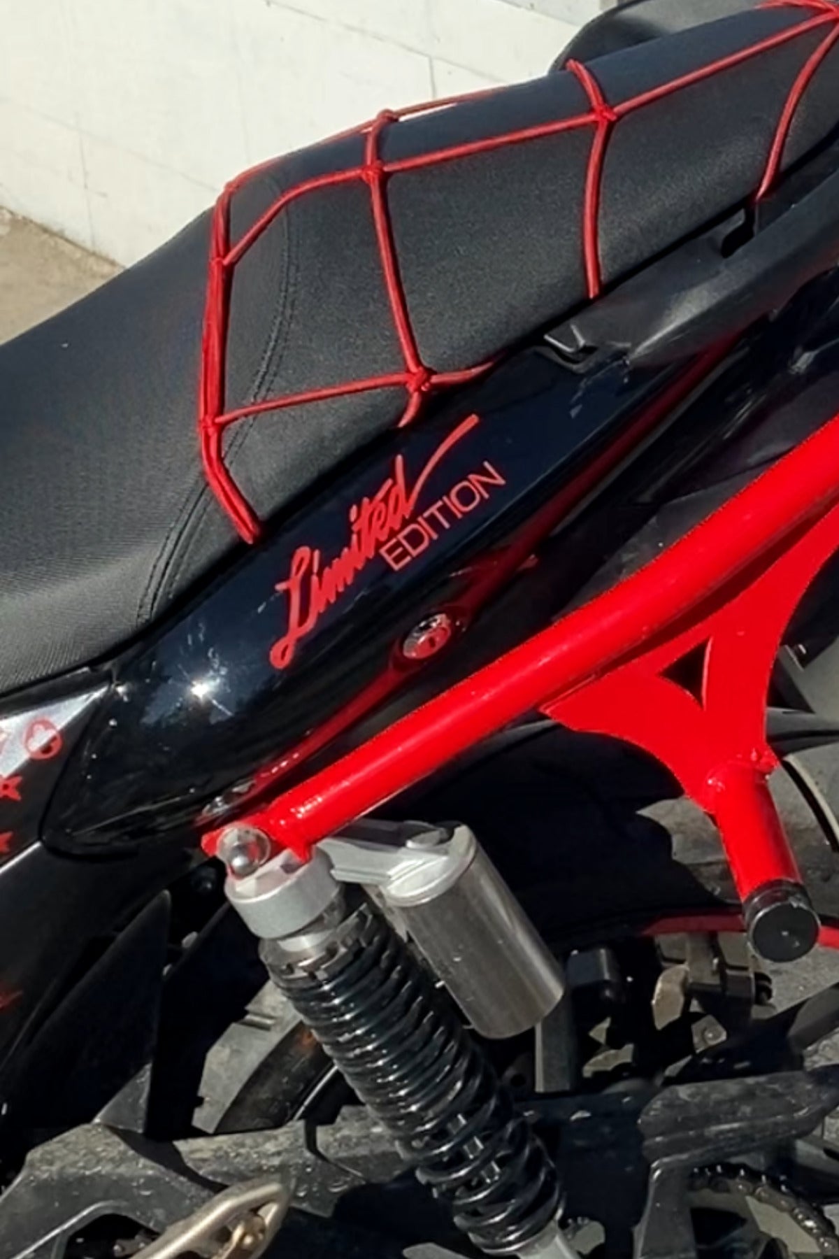 Motor-Araba-Kask için Kırmızı Limited Edition Sticker Etiket (1 Adet)