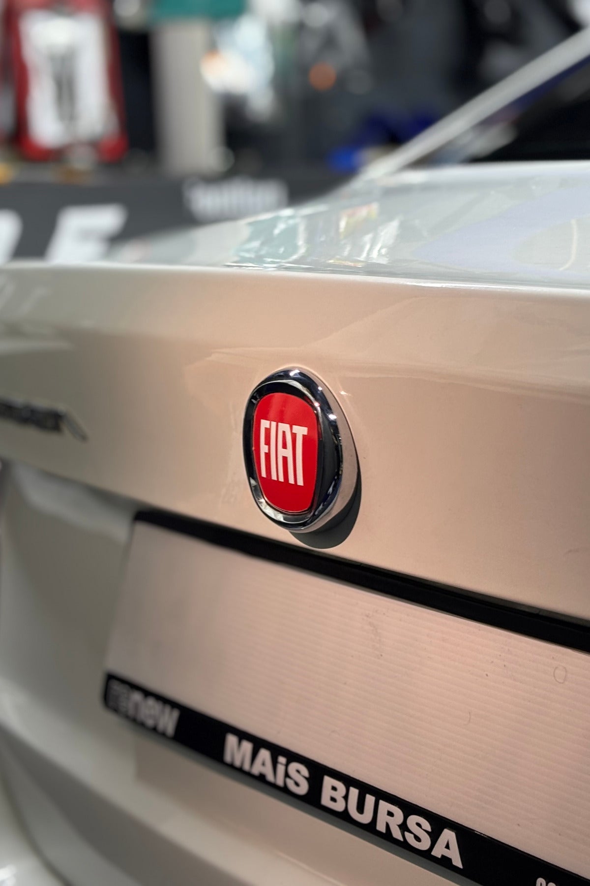 Fiat Egea için Uyumlu Logo için Tam Uyumlu Ön-Arka Sticker Seti