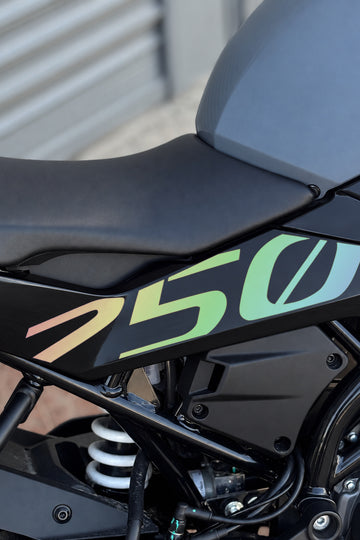 CFMOTO 250SR için Hazır Kalıp 250 Yazıları Sticker Etiket (Sağ ve Sol )