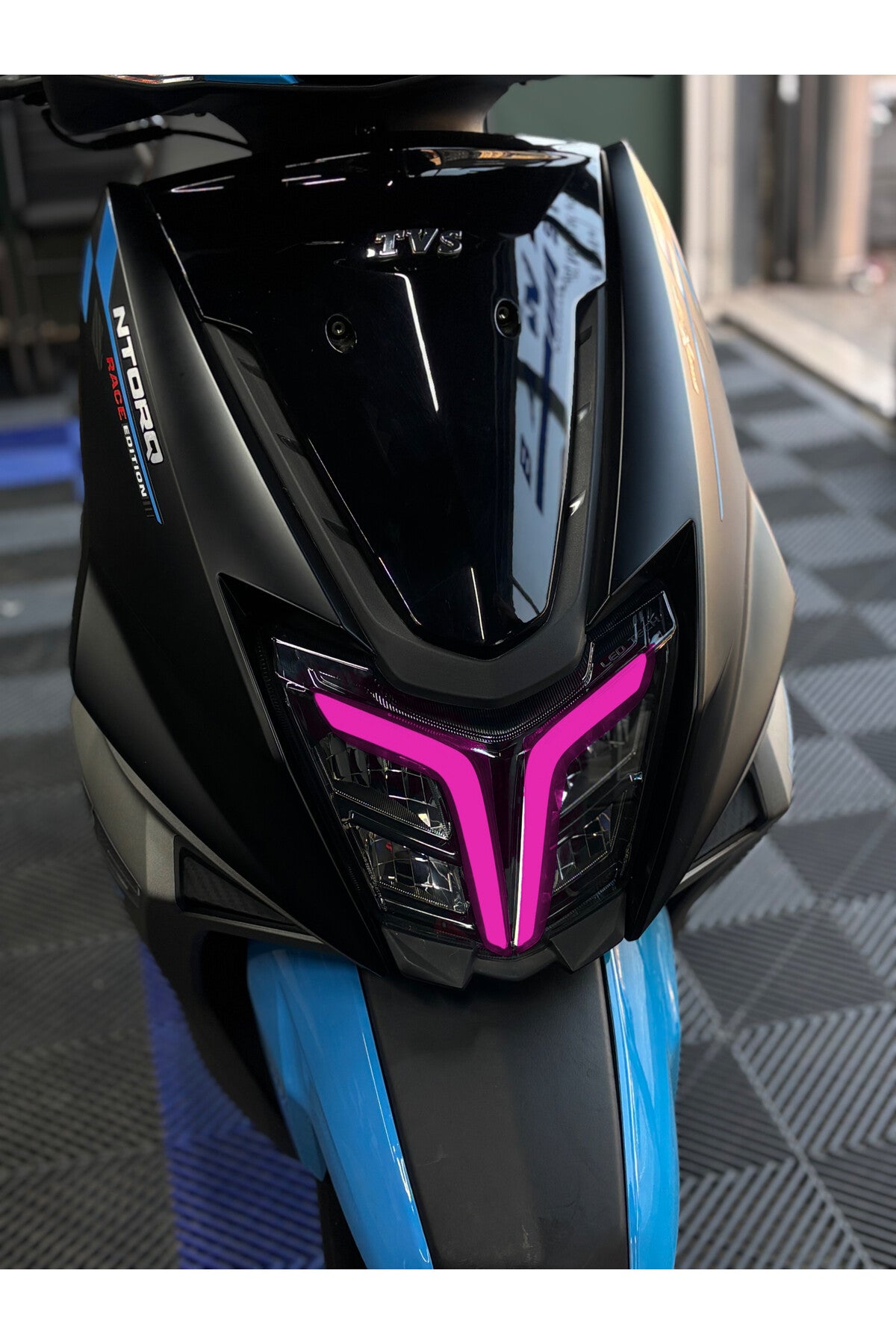 TVS Ntorq 125 için Far Renklendirme Far Tasarım Film Sticker