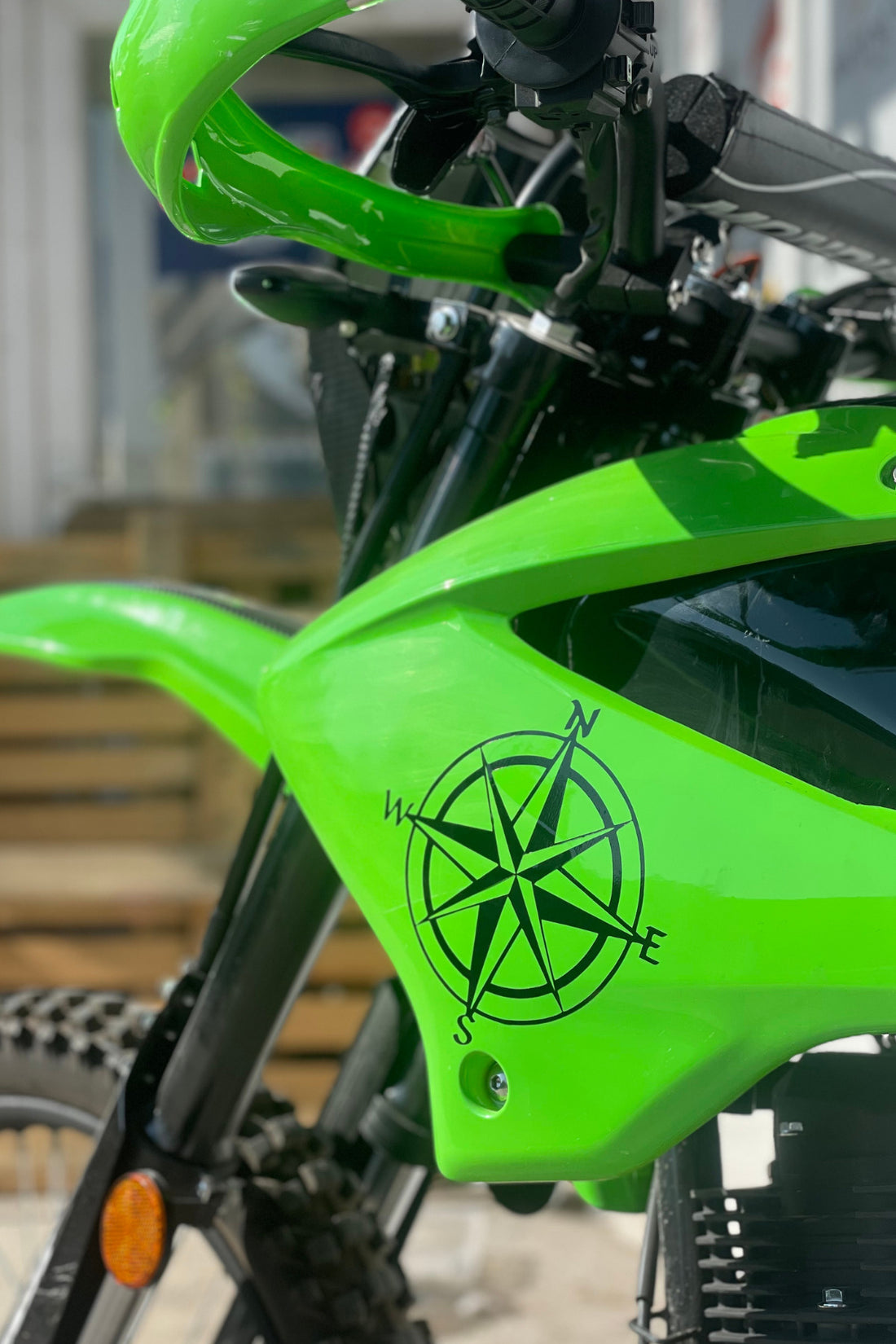 Araba-Motor-Pickup için Arazi Stili Siyah Pusula Sticker Offroad Sticker Etiket 15CMx15CM