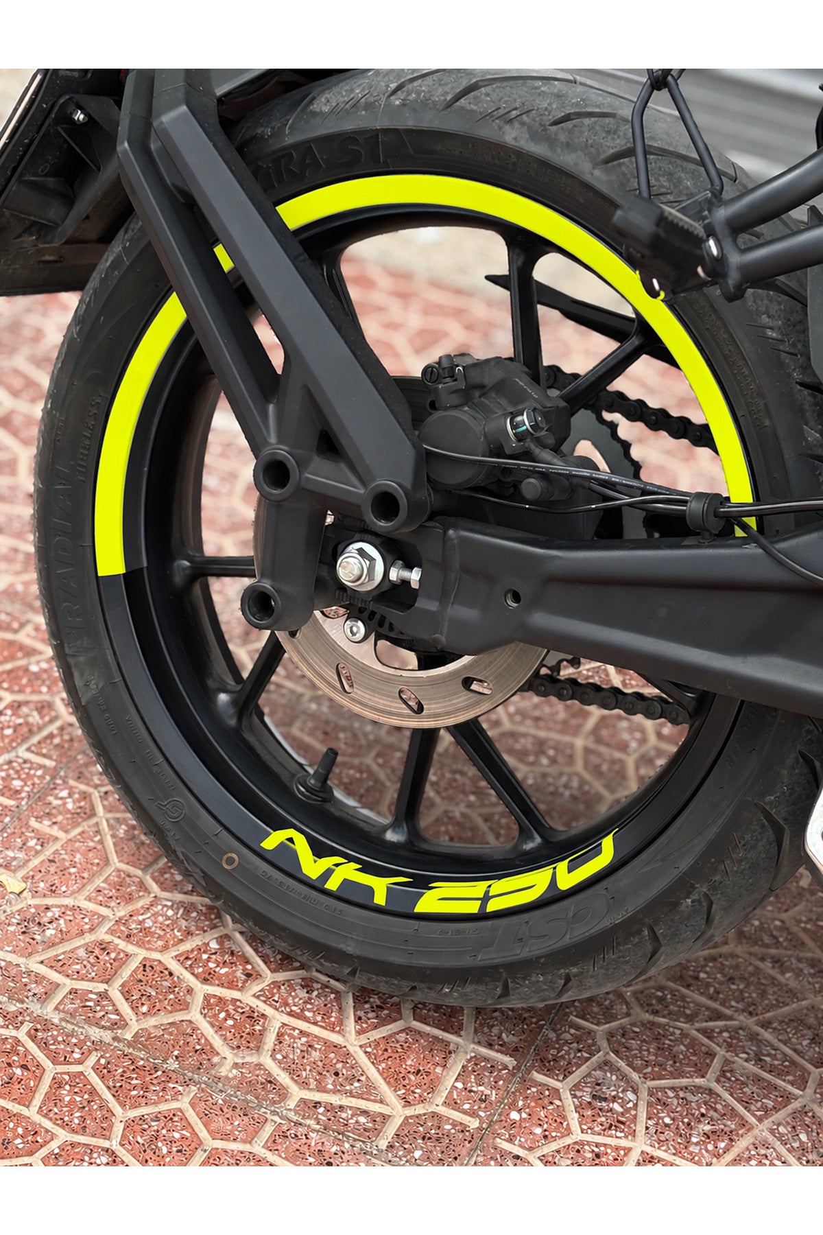 CFMOTO NK250 için Yarım Jant+ NK250 Yazıları Jant Şeridi Sticker Seti (Ön-Arka Yeterli)
