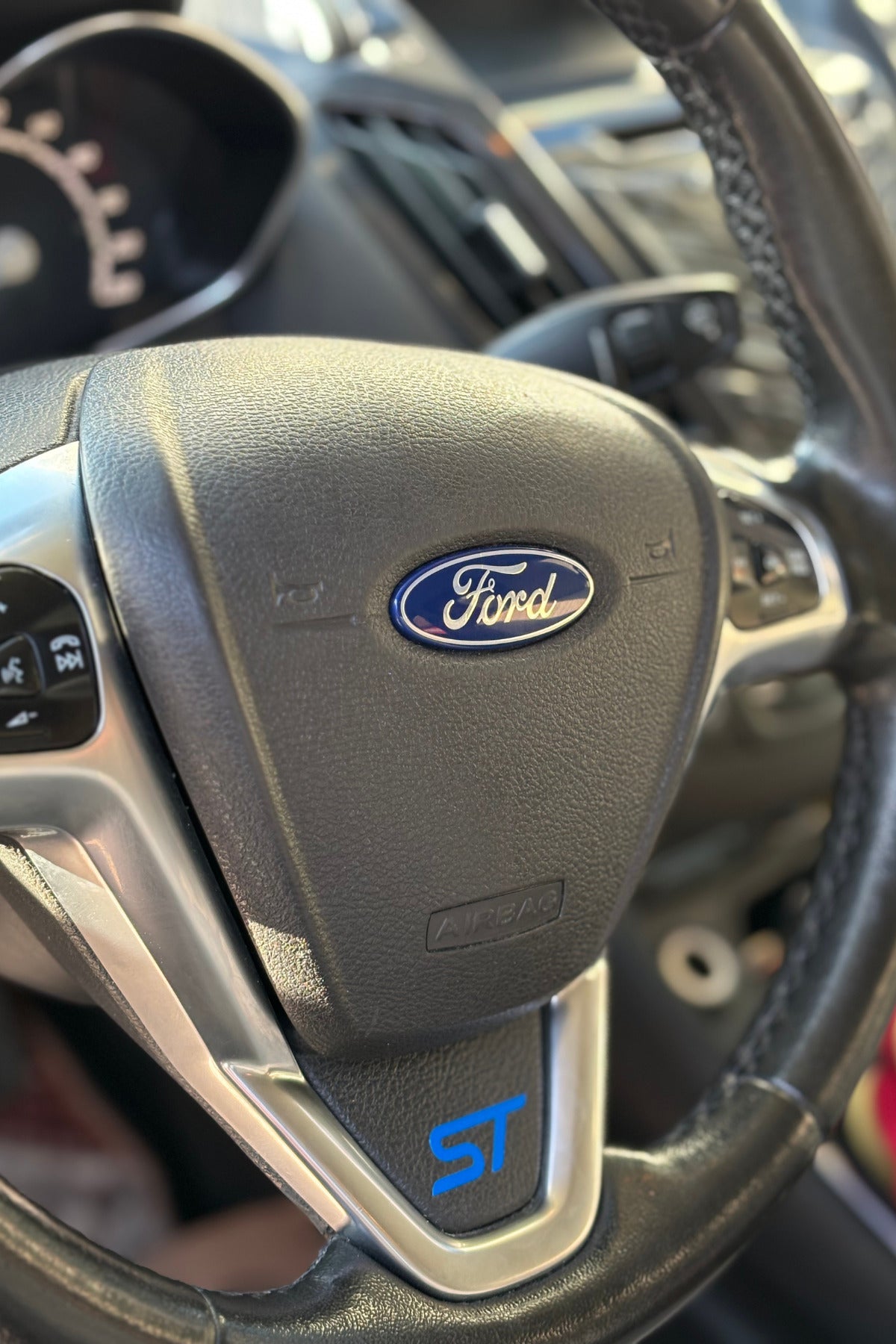 Ford Direksiyon için Reflektör Mavi ST yazısı Sticker Etiket (1 Adet)