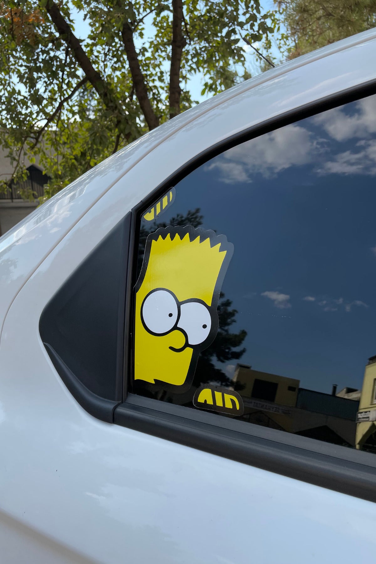Araba Arka Camı için Simpsonlar Etiket Sticker (Sağ Taraf) 30CMx15CM (1 Adet)